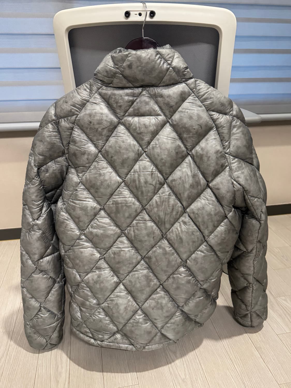 로아 누나 패딩 실버 L 새상품 상품이미지2