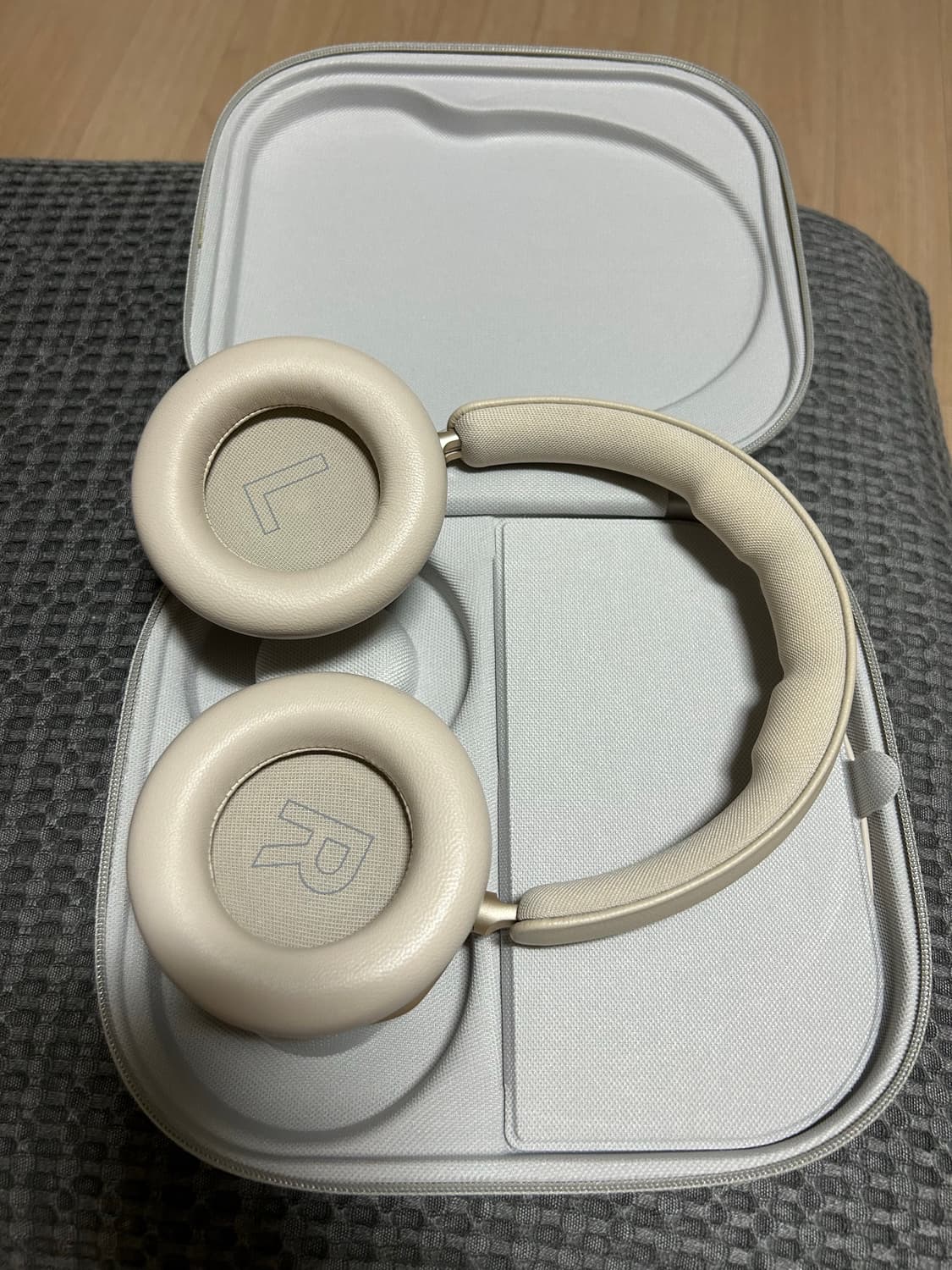 Bang&olufsen beoplay hx headphone 상품이미지3