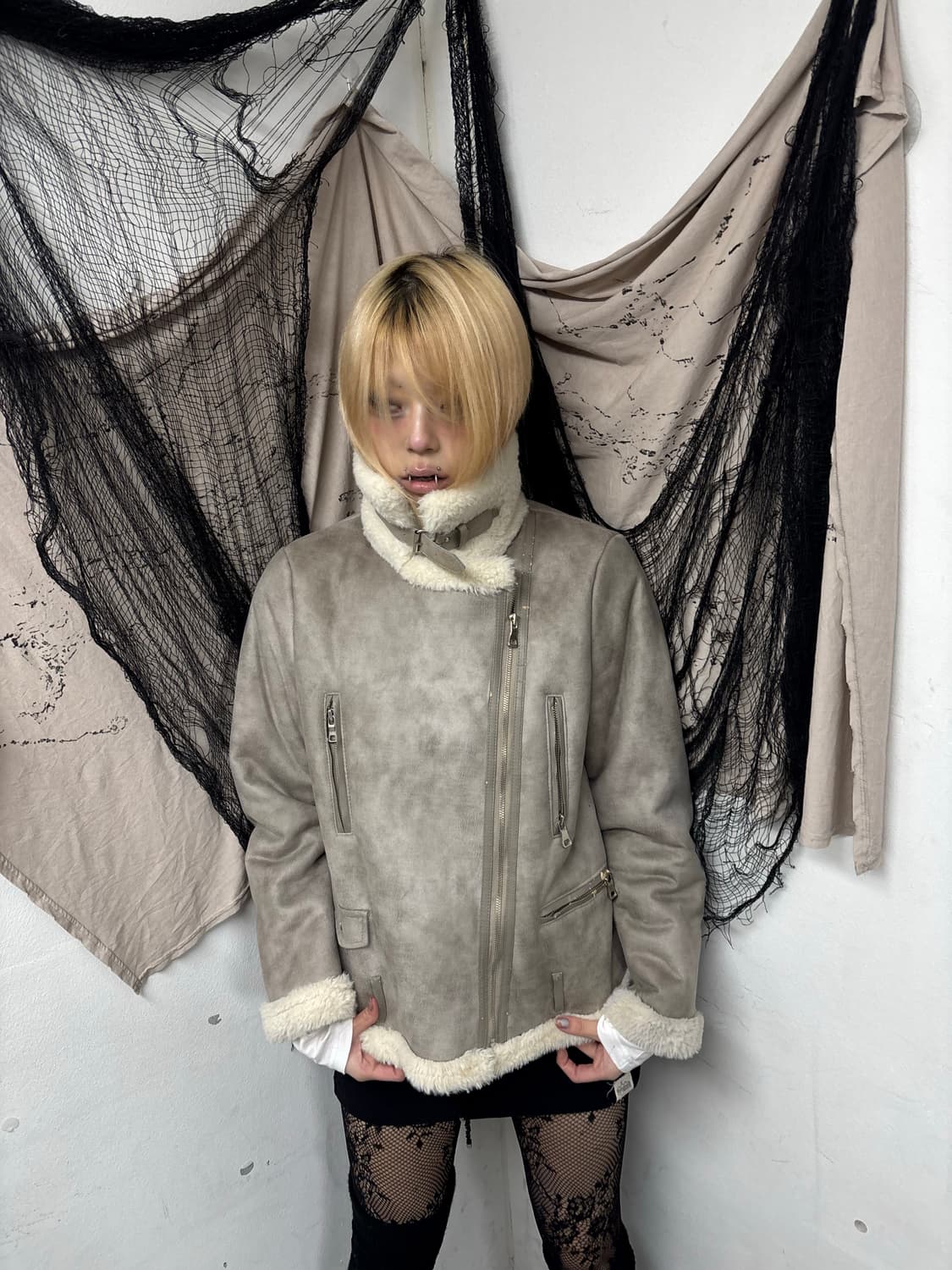 Grey Y2K Washed Neck Buckle Mustang 상품이미지1