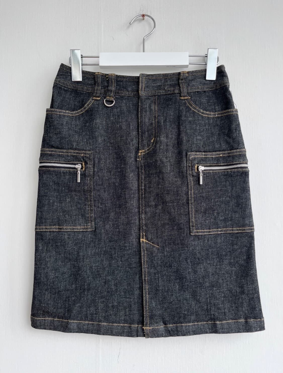 LA CHAMBRE D’INE 다크 데님 포켓 집업 스커트  상품이미지2