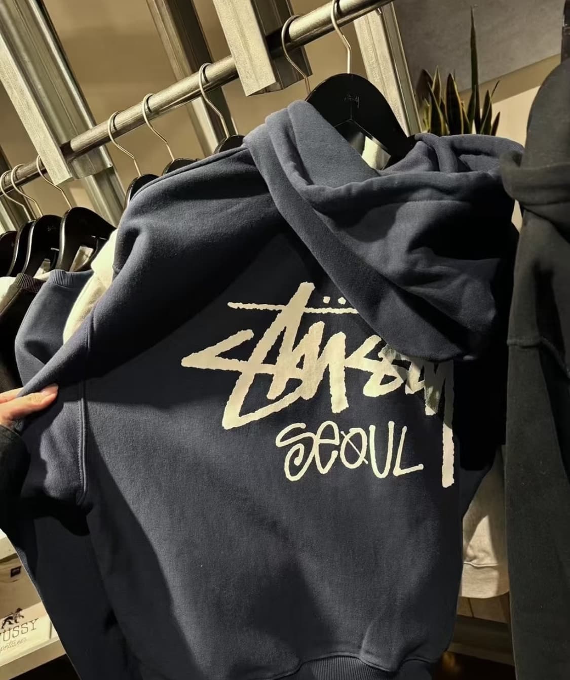 스투시 스탁 서울 후드 네이비 L 상품이미지3