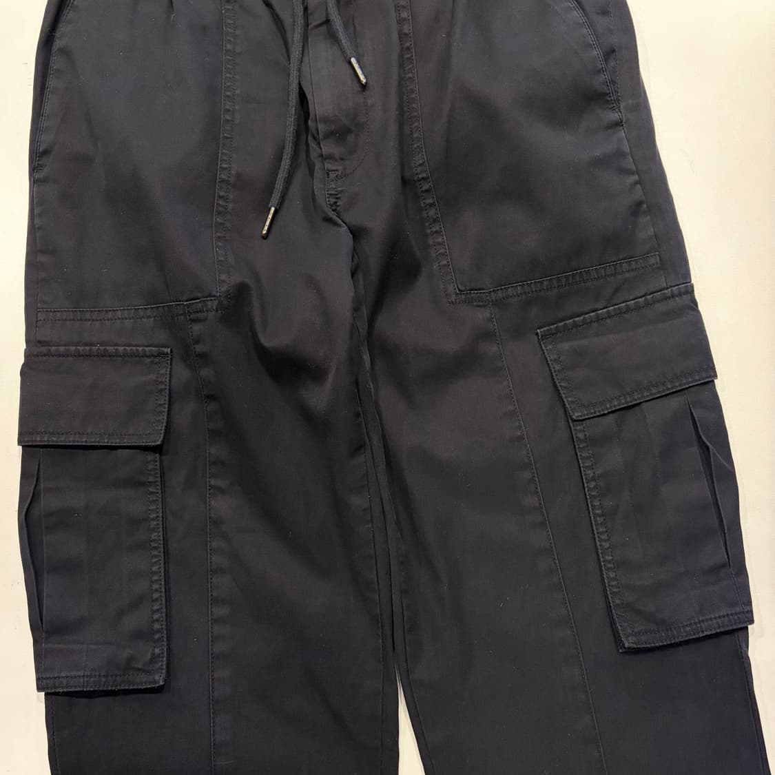 [48] 22FW 준지 카고 조거 팬츠 블랙 C509 상품이미지3
