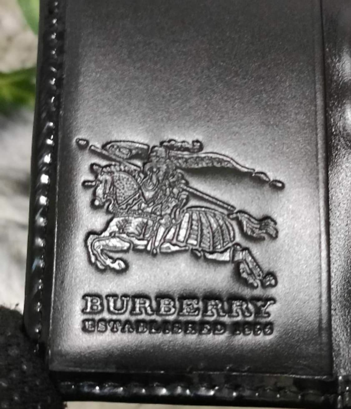 [정품] 버버리 하우스 체크 페이던트 레더 컨티넨탈 장지갑 상품이미지5