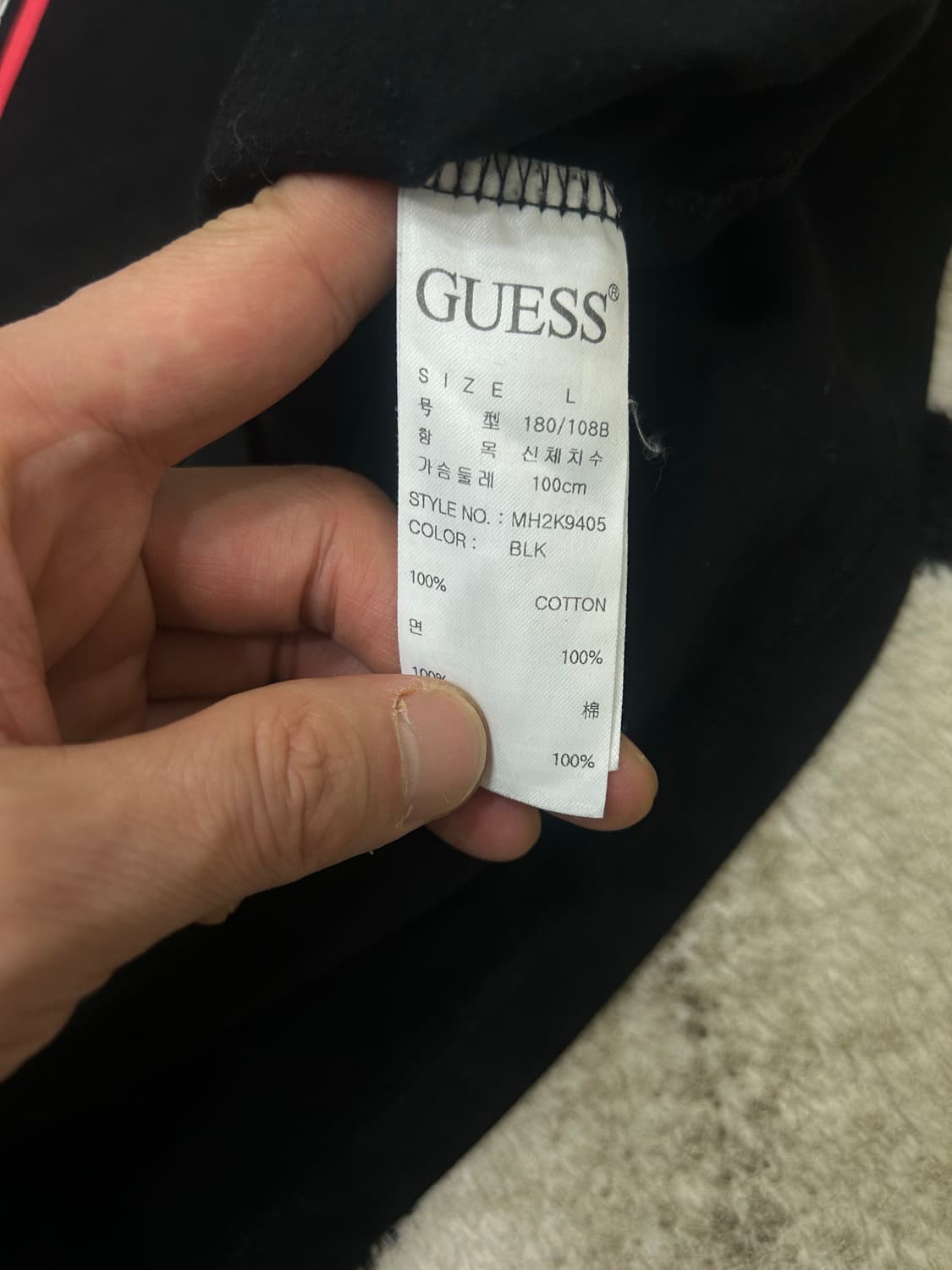 [L]게스 삼각로고 반팔/블랙 상품이미지4