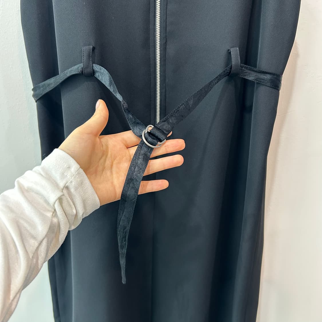 블랙 버클디테일 원피스 상품이미지3