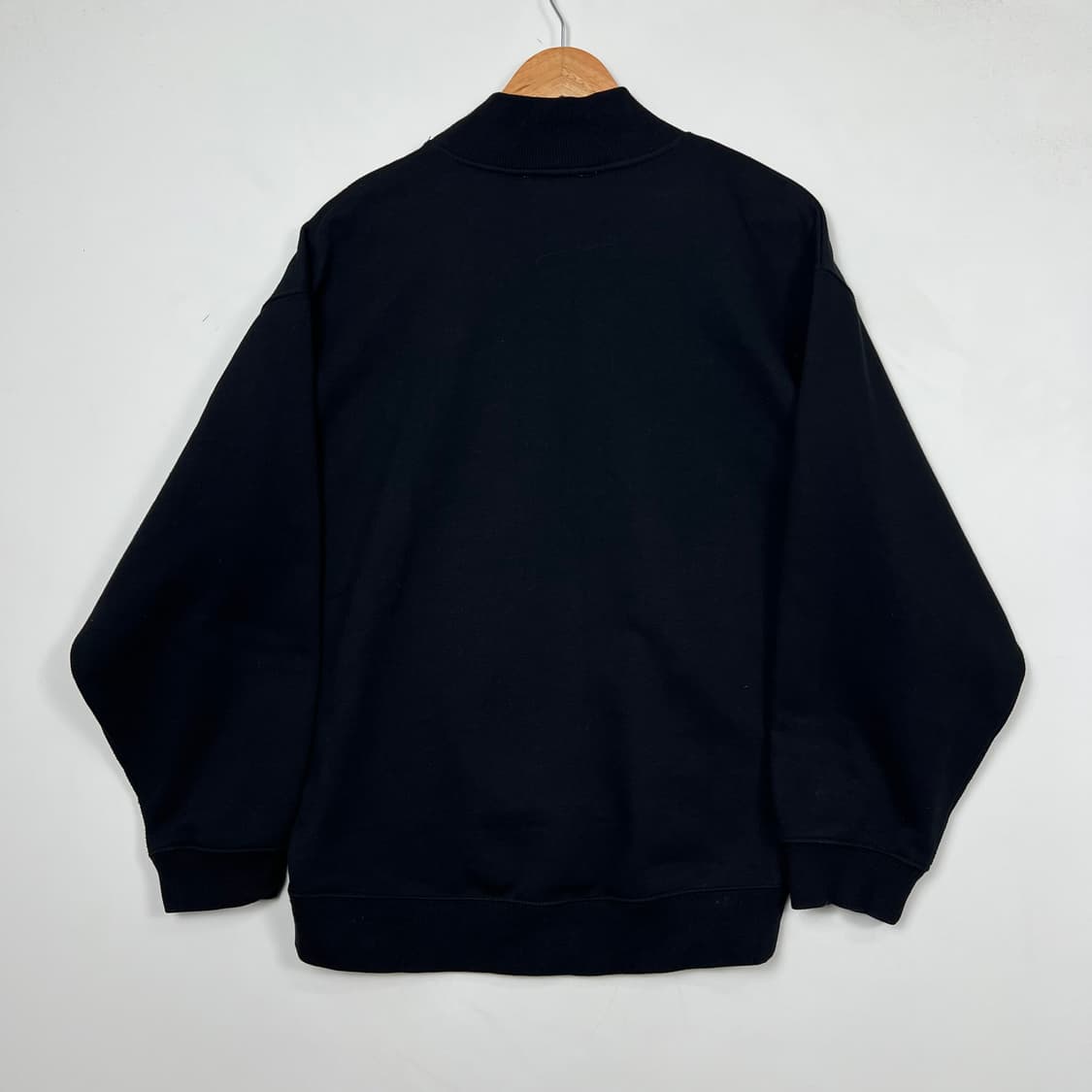 아크네스튜디오 베타 맨투맨 상품이미지3