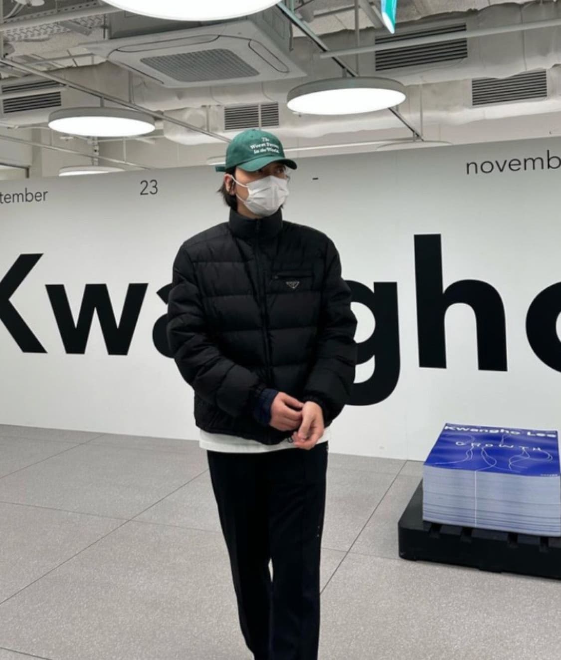 (50) 프라다 SGB702 이동휘 패딩 상품이미지2