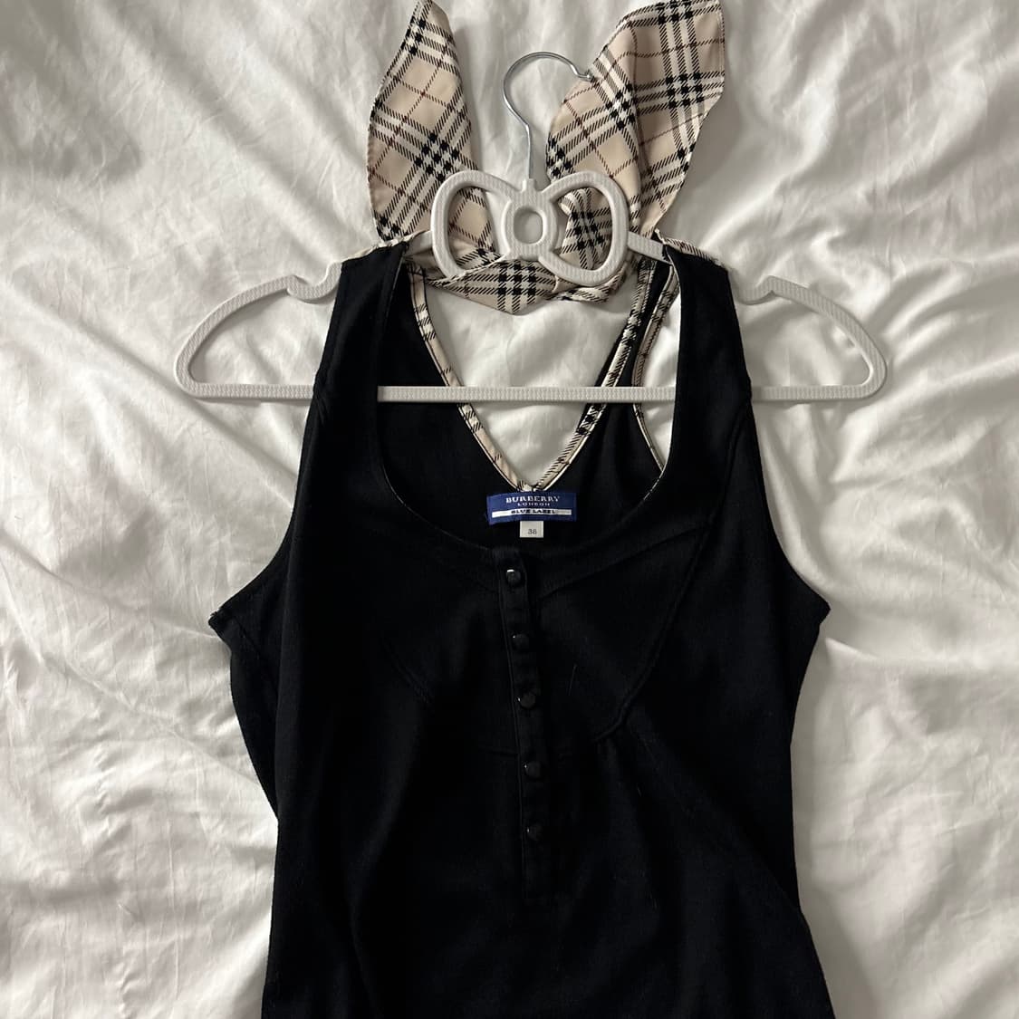 버버리 블루라벨 홀터넥 나시 상품이미지5