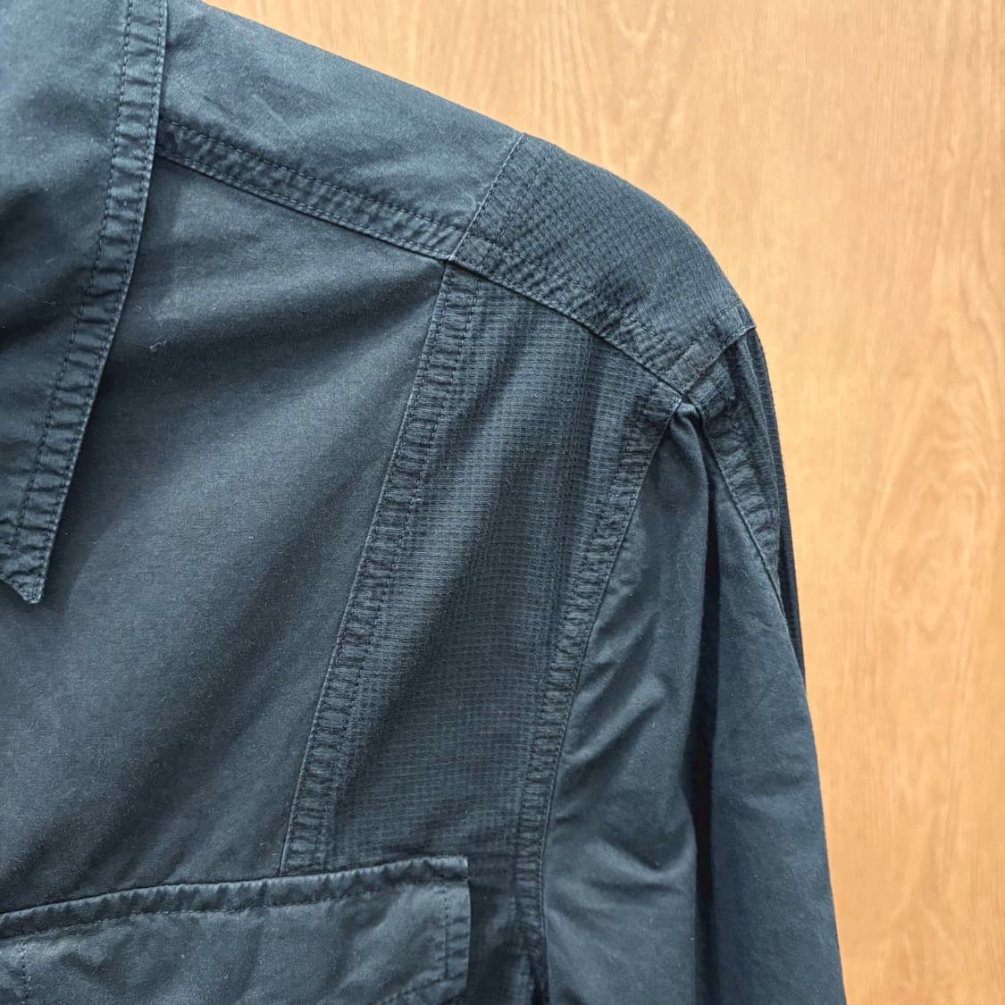 아르마니 익스체인지 클래식 코튼 긴팔 셔츠 웨스턴 플랩 포켓 디테일 블랙 상품이미지6