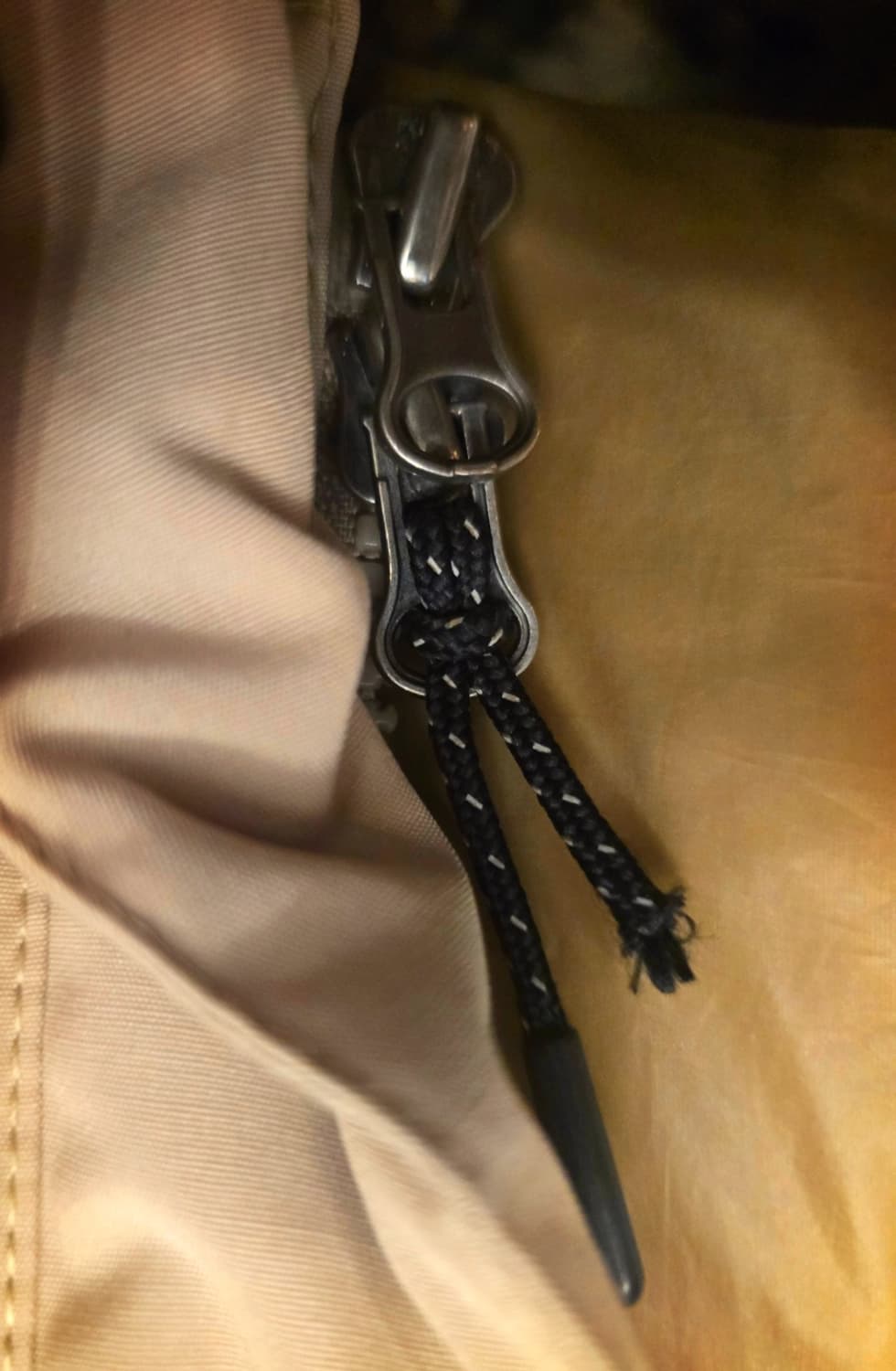 마모트(Marmot)락쿤 퍼  덕다운 야상 패딩 상품이미지5