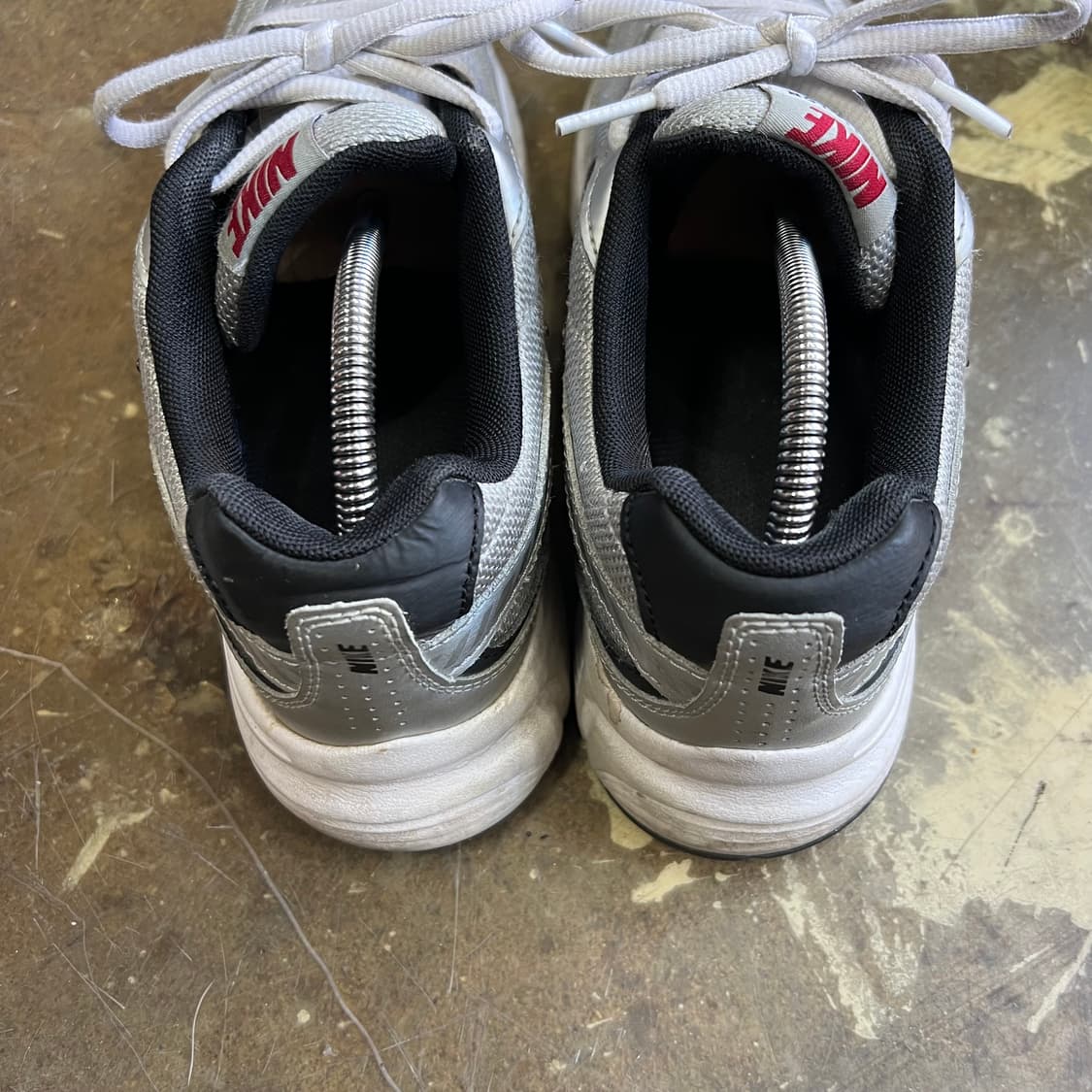 250) 나이키 이니시에이터 메탈틱실버 스니커즈 운동화 신발 공용 상품이미지5