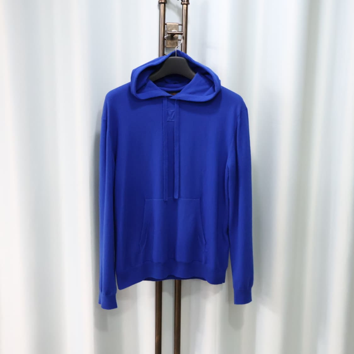 루이비통 LV 로고 자수 엠보스 캐시미어 후드티 XL/105 상품이미지1