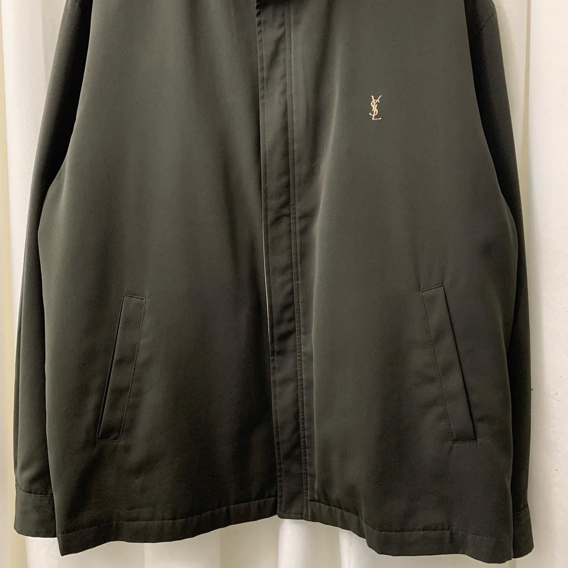 입생로랑 딥카키 스몰로고 윈드 자켓 상품이미지3