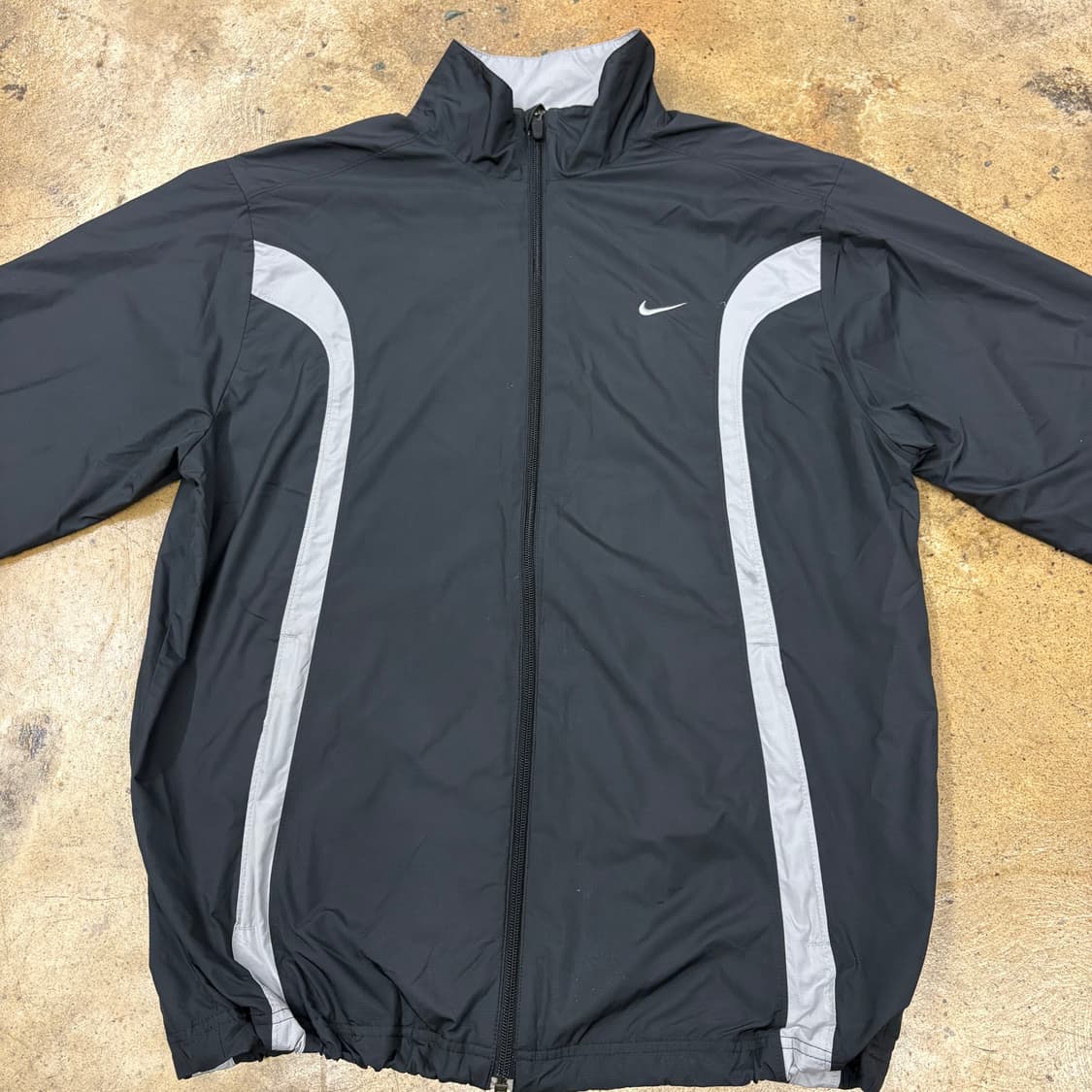 [정품/L,100] 나이키 스우시 블랙그레이 바람막이 자켓 b18 상품이미지3