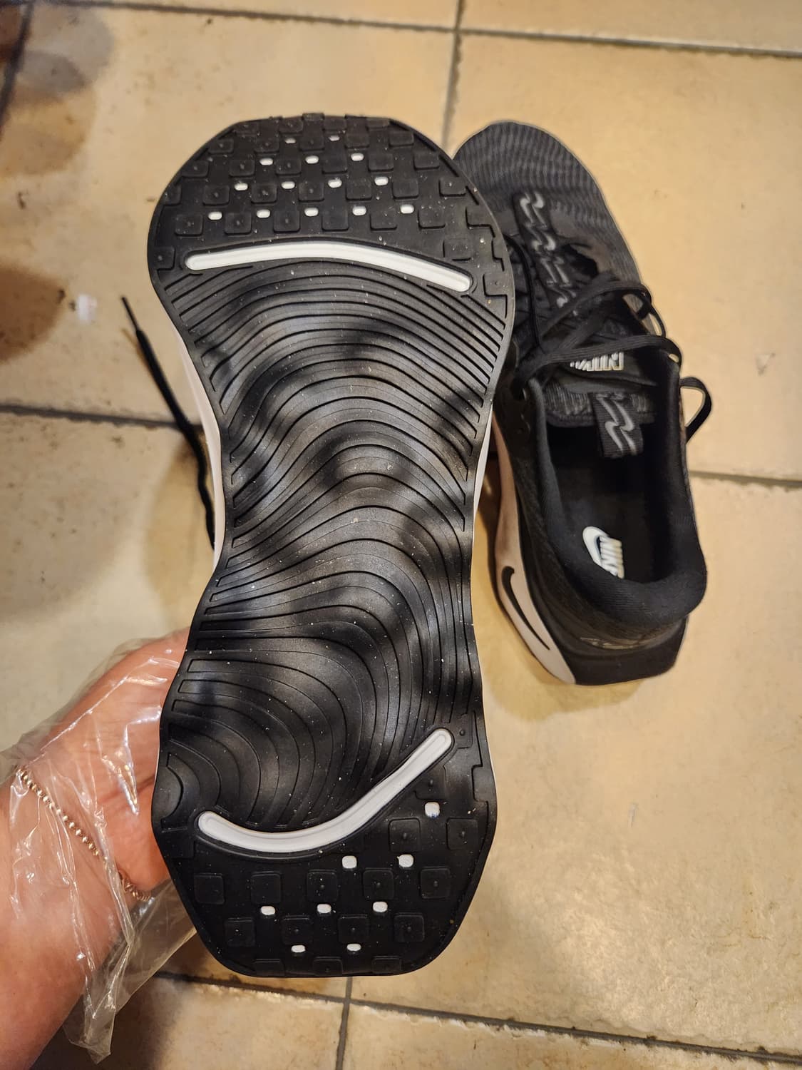 나이키 모티바 블랙 290 상품이미지6