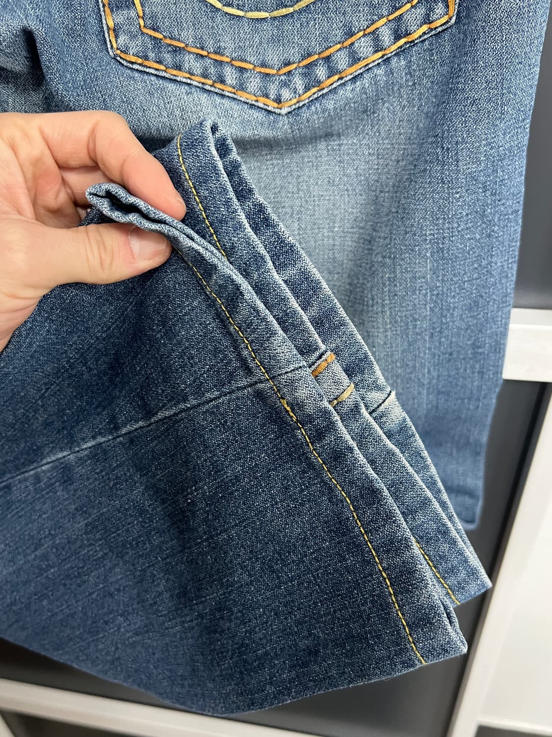 True Religion트루릴리전 조이 슈퍼 T 부츠컷 나팔핏 데님 팬츠 상품이미지4