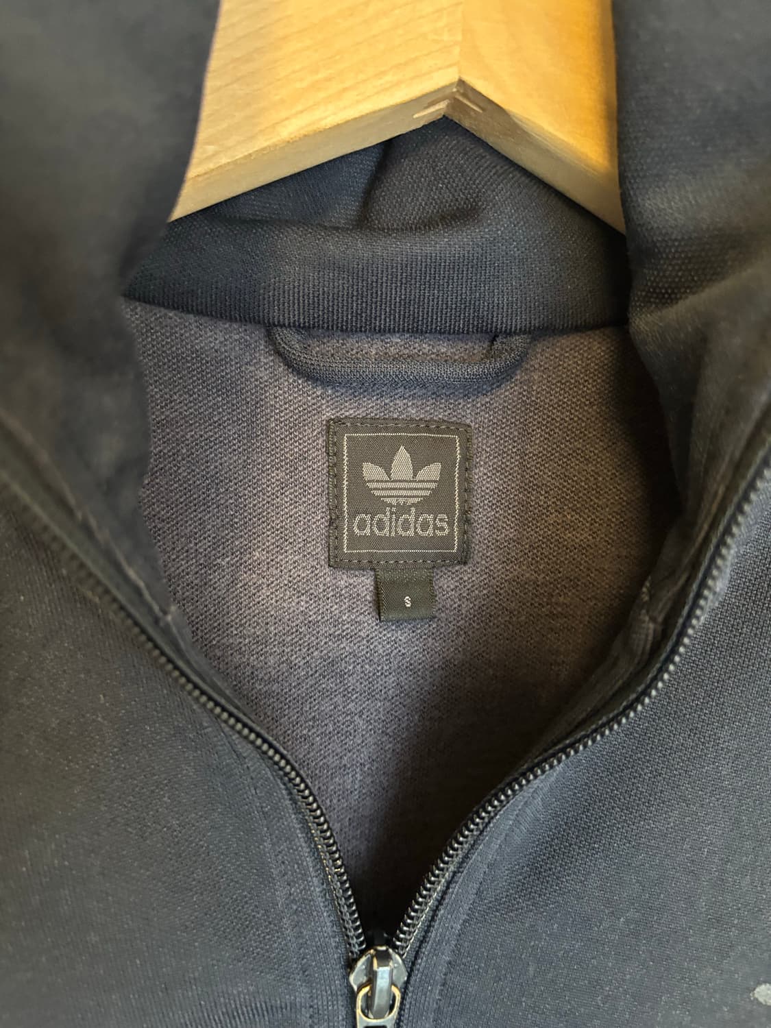 아디다스 구피 콜라보 트랙탑 네이비 상품이미지3