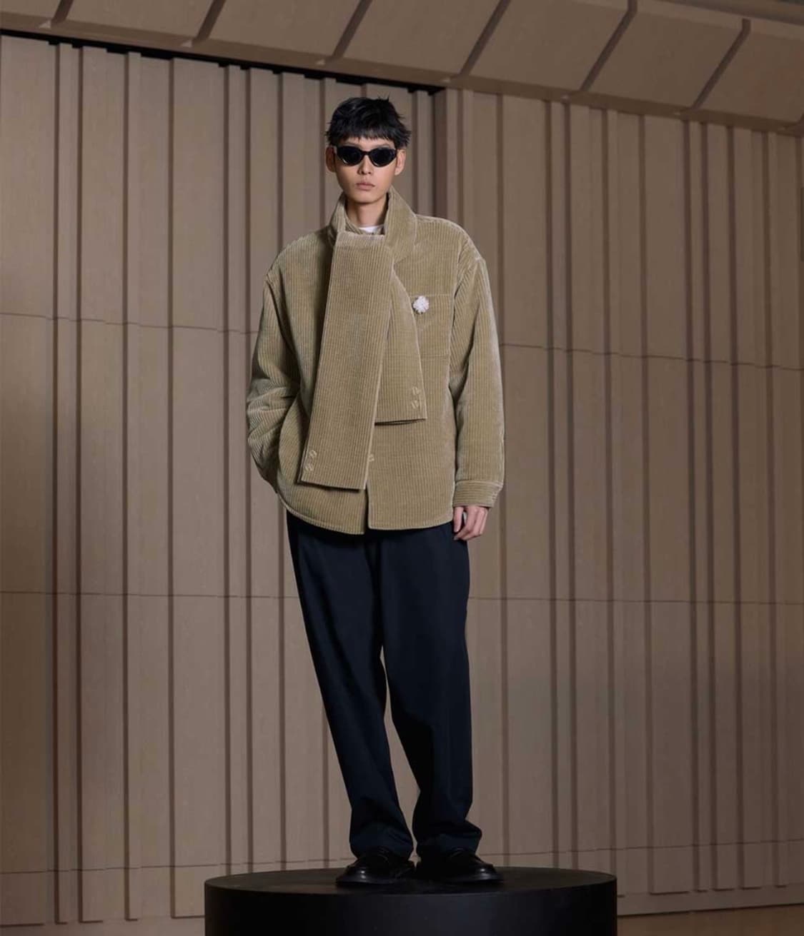 STU 코듀로이 슬리브 머플러 베이지 상품이미지2