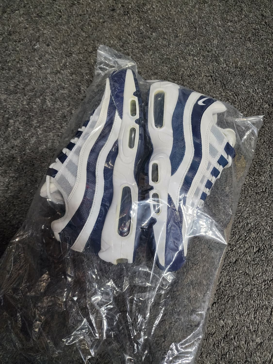 나이키 에어맥스95 미드나잇 네이비 250사이즈  상품이미지3