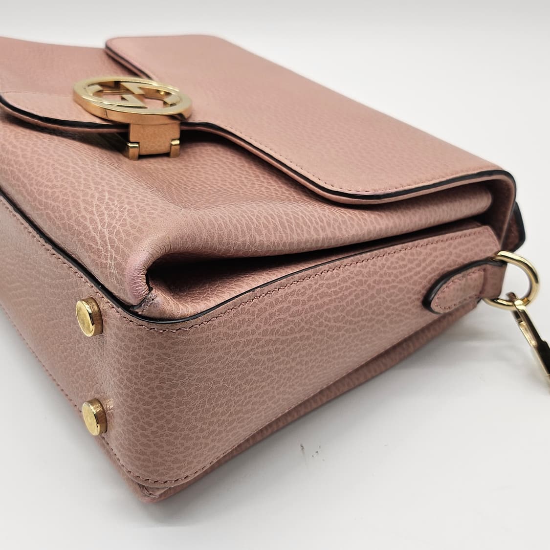 구찌 인터로킹 체인 숄더백 상품이미지10