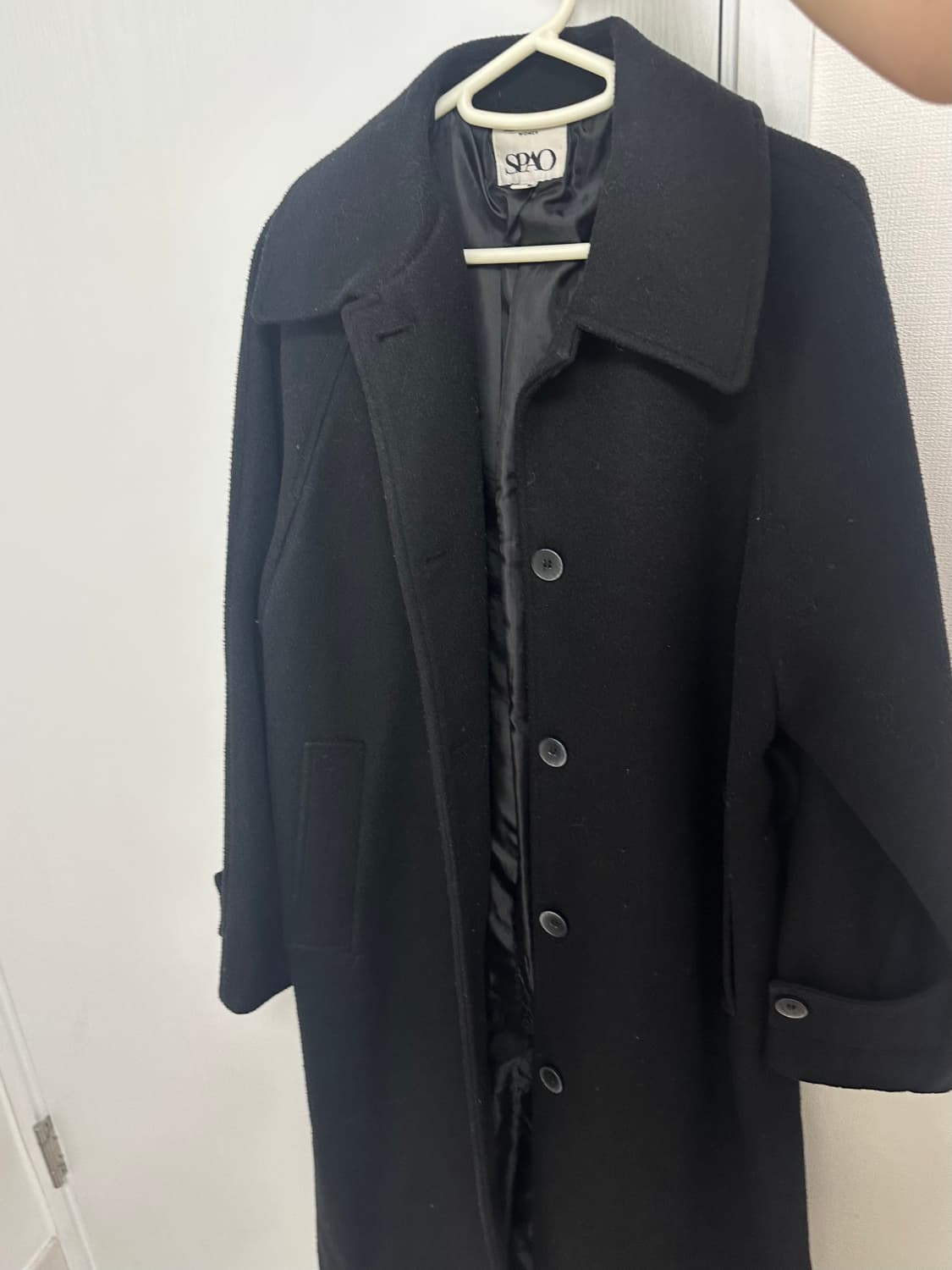 스파오 블랙코트 상품이미지1