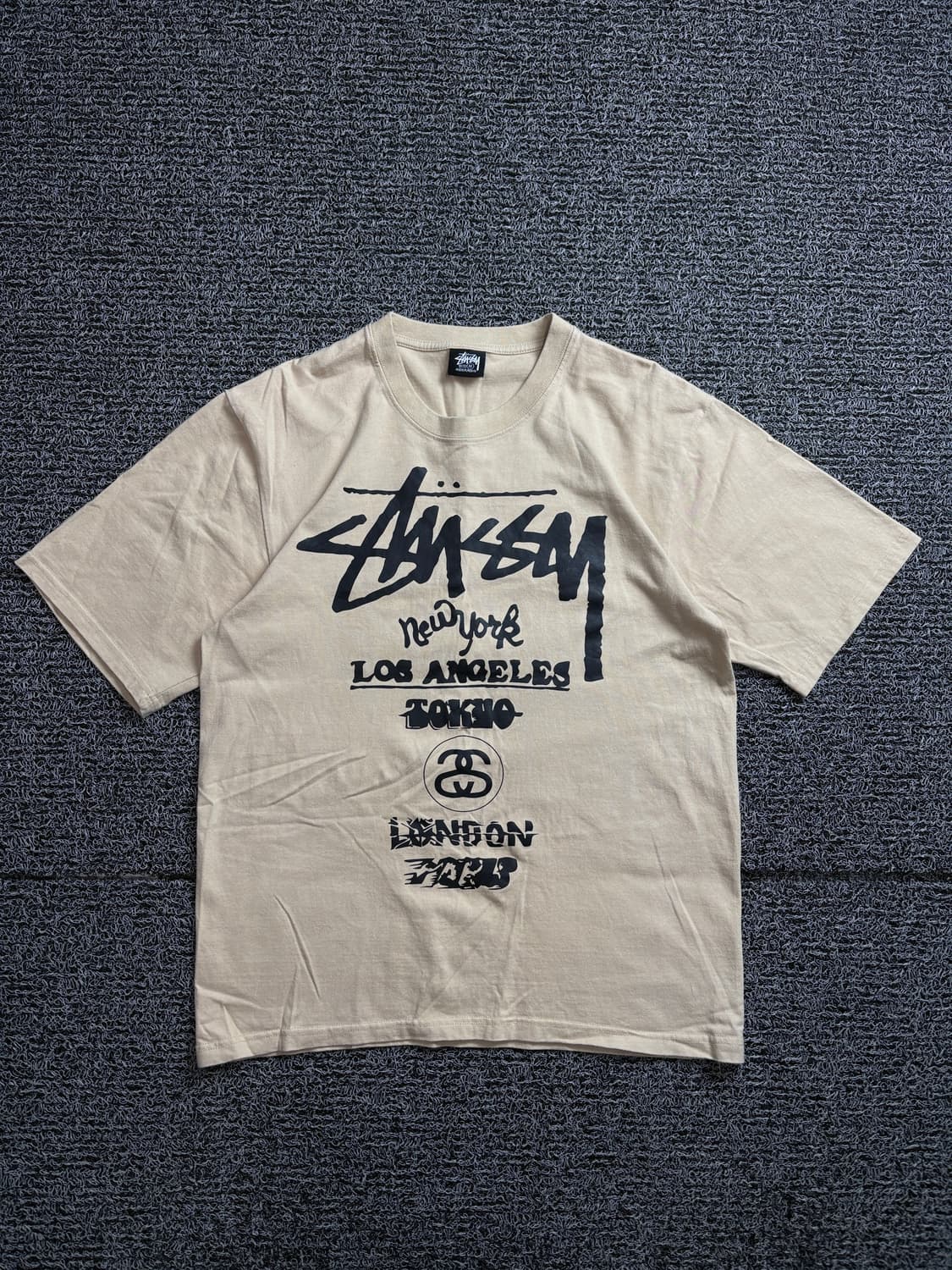 스투시 월드투어 빅로고 하프 슬리브 티셔츠 2261 상품이미지2