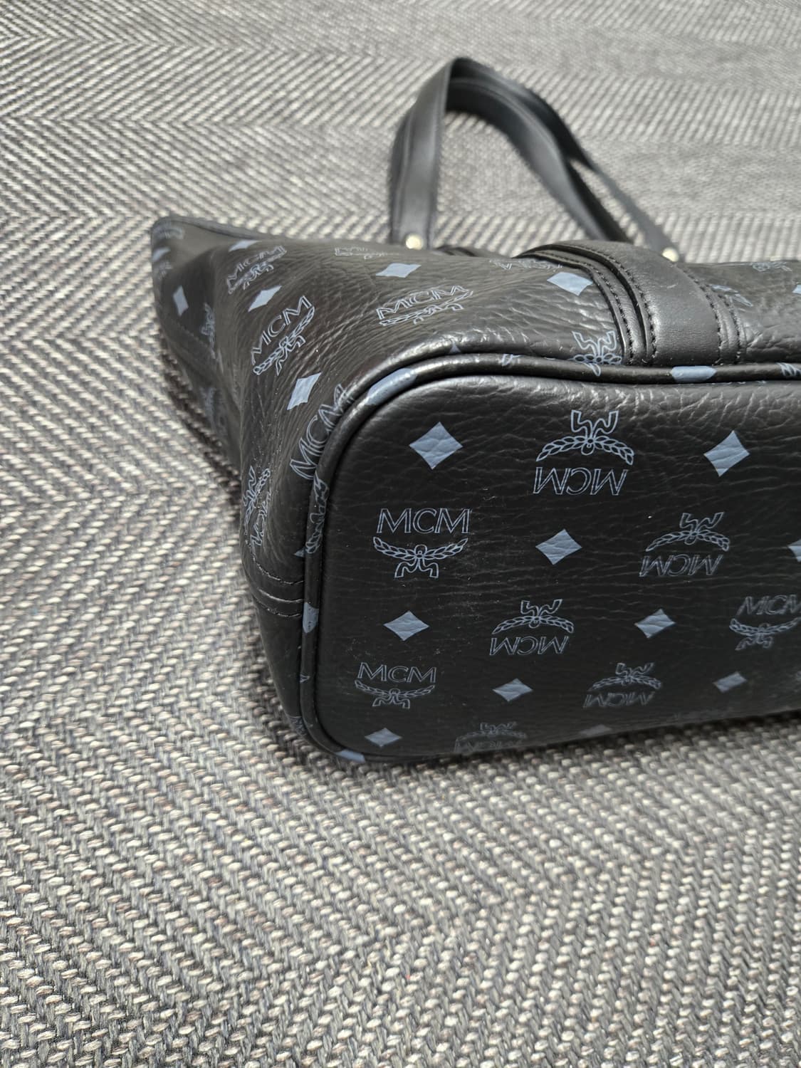 엠씨엠 MCM 쇼퍼백 블랙 비세토스 상품이미지7