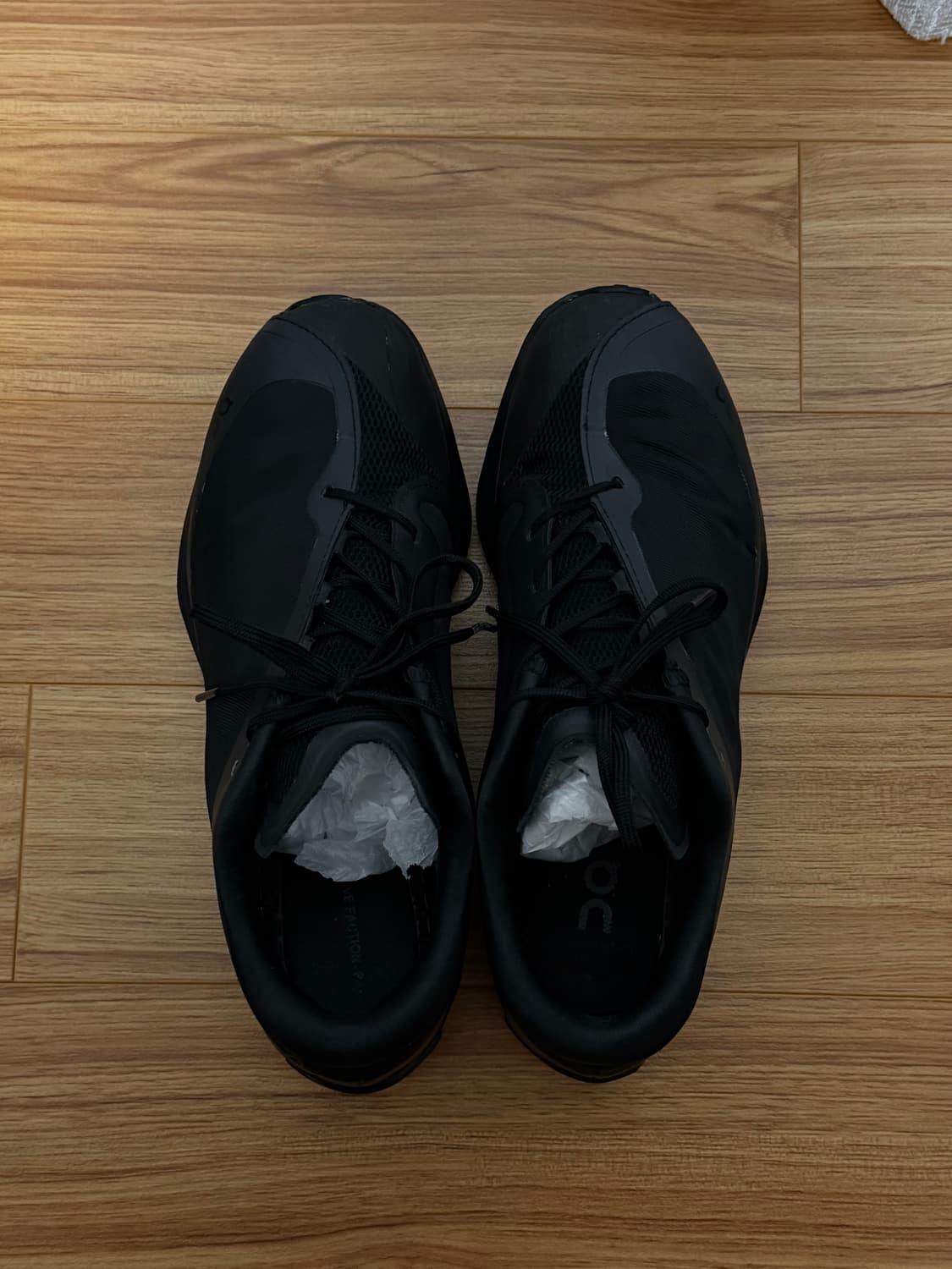 온러닝파프 클라우드벤쳐 피크 올 블랙 (240) 상품이미지1