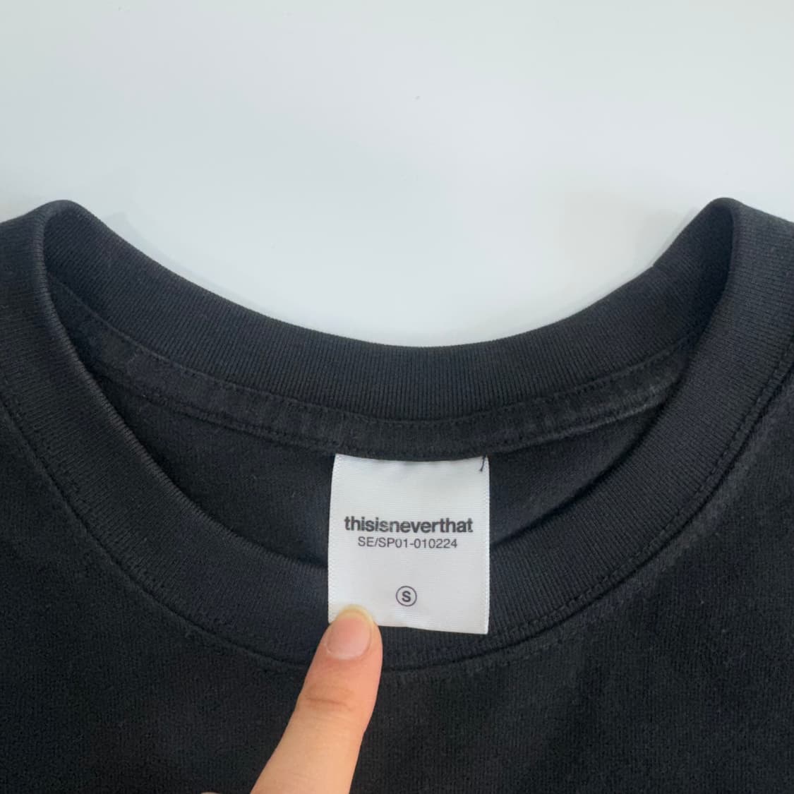 Thisisneverthat 디스이즈네버댓 스펠아웃 로고 블랙 롱슬리브 상품이미지6