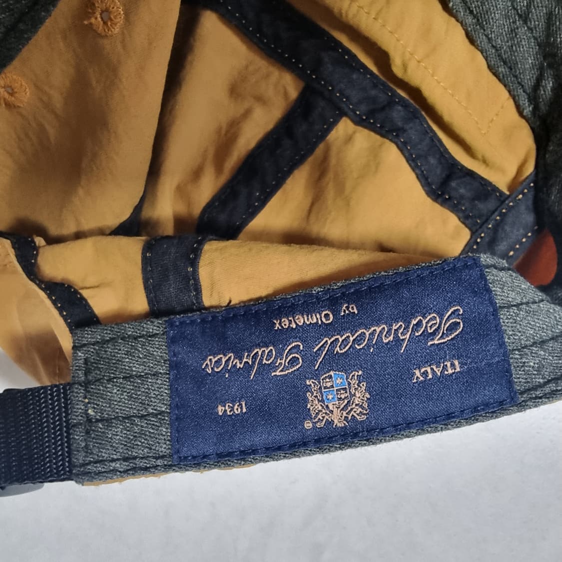 슈프림 브랜드의 카모 패턴 캠프캡 상품이미지3