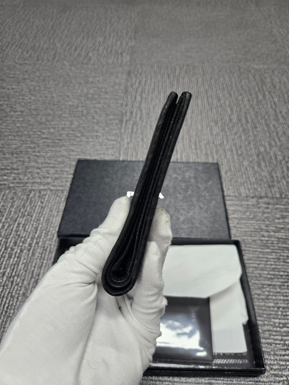 [특가][정품]프라다 사피아노 크로커다일 반지갑 상품이미지3