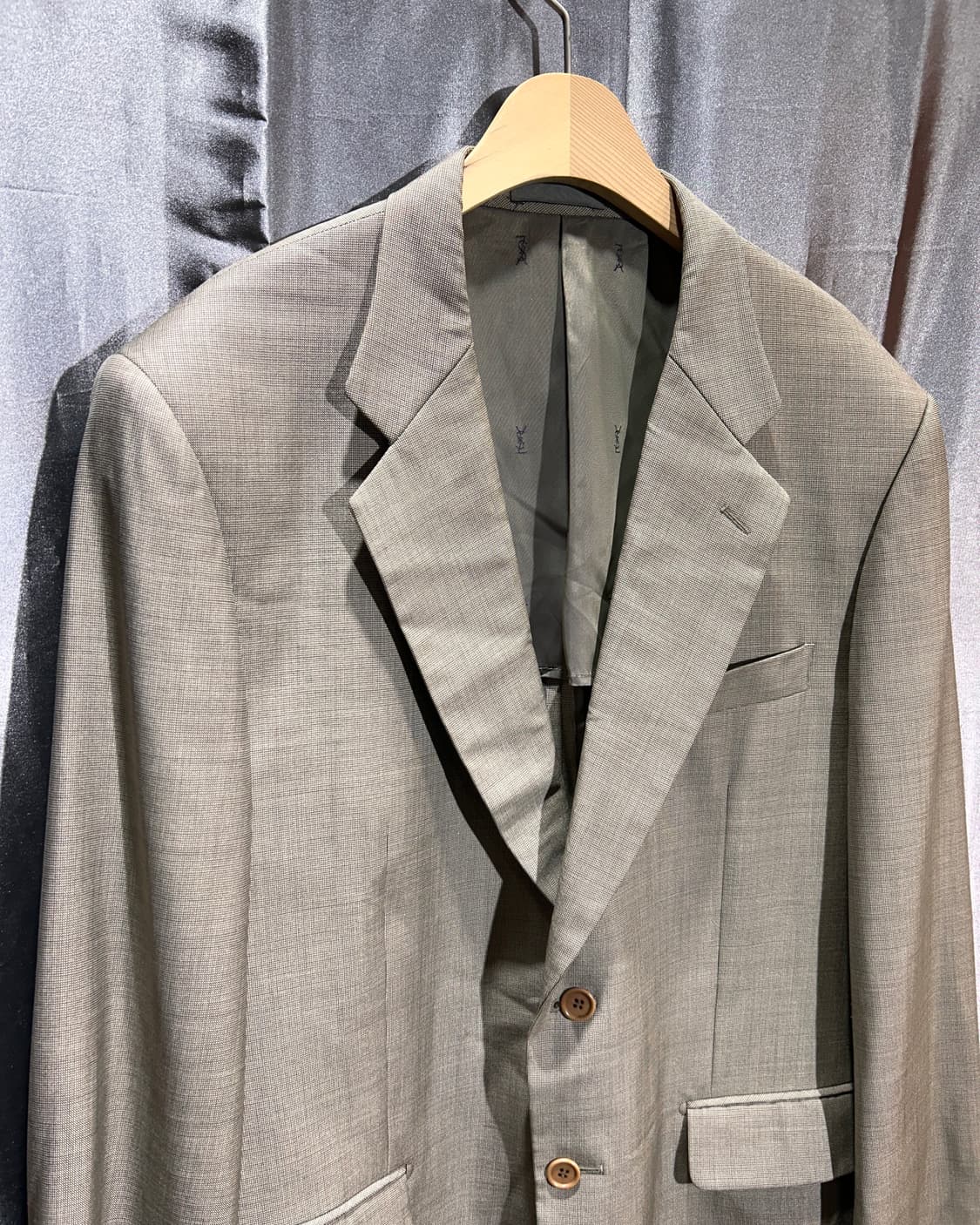 L YSL 입생로랑 클래식 투버튼 골드베이지 블레이저 상품이미지4