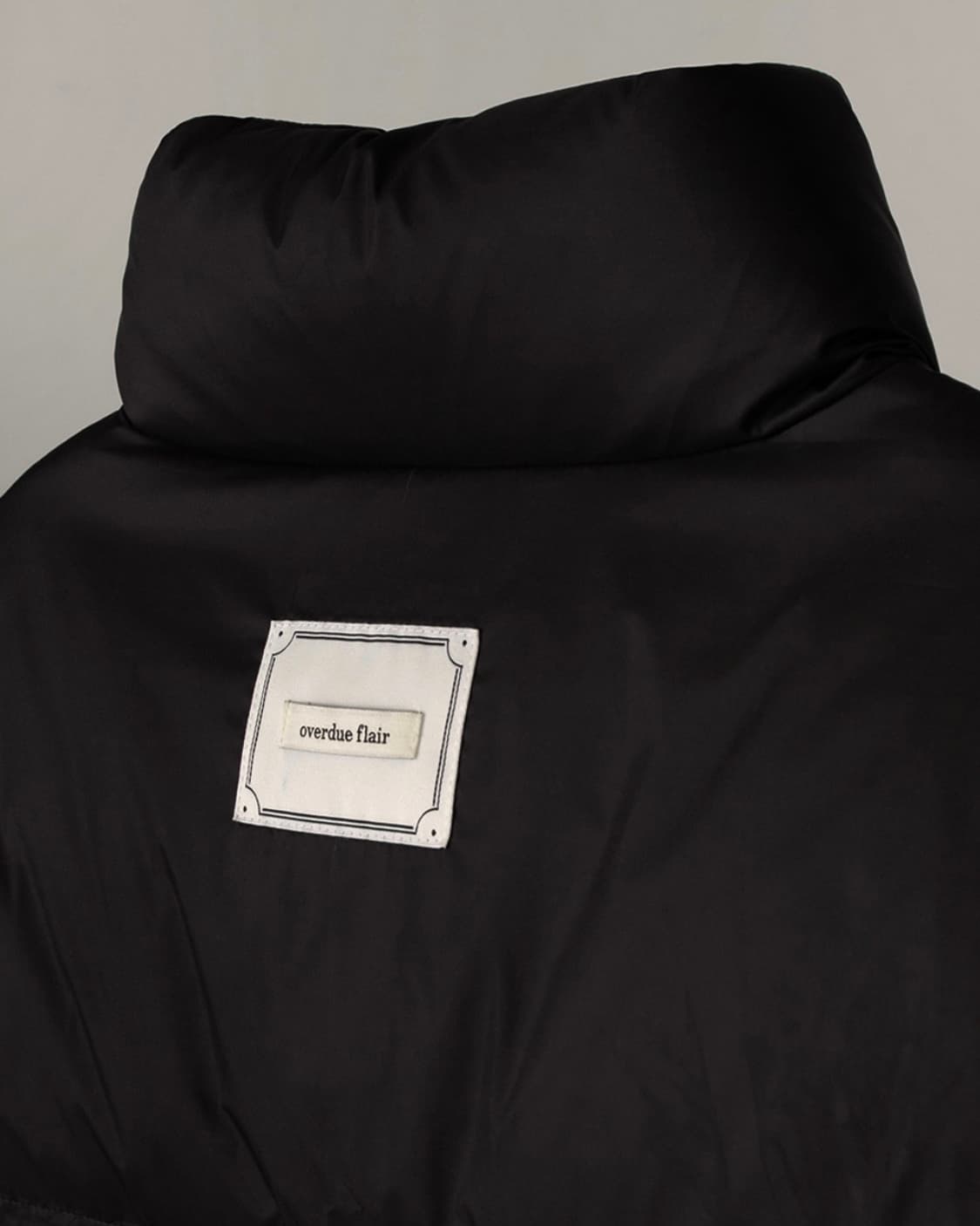 오버듀플레어 글로시 다운 패딩 블랙 상품이미지8