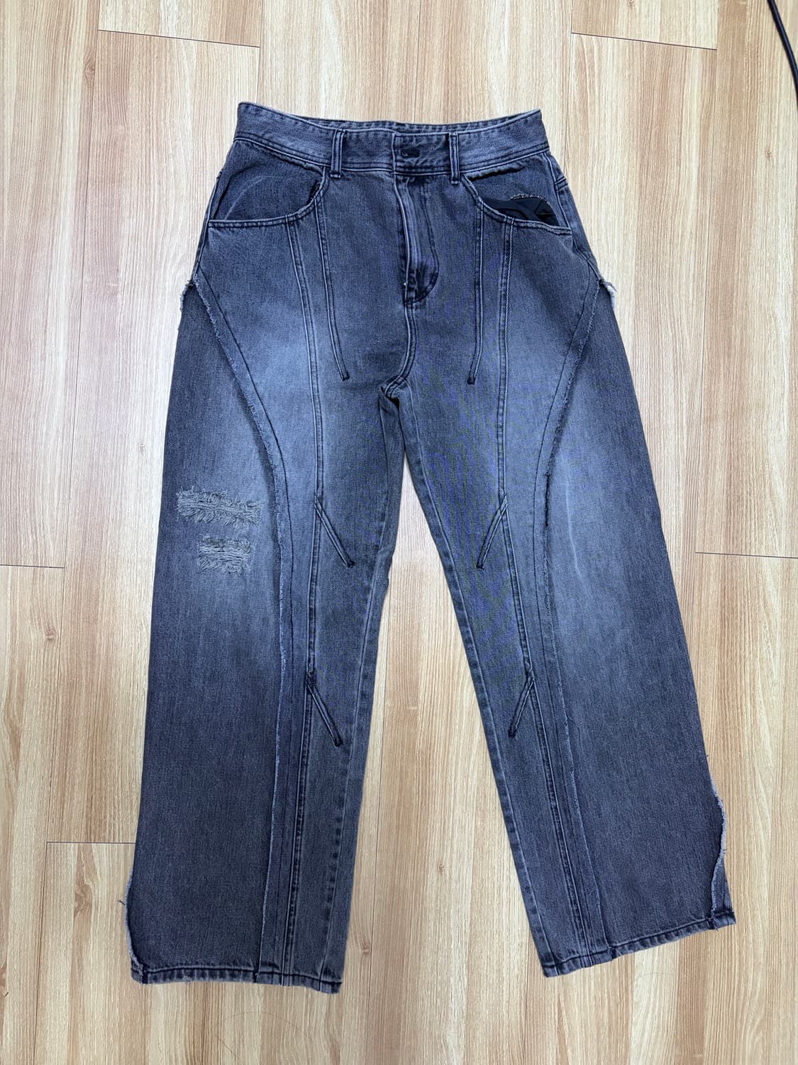 앤더슨벨 패널 카펜터 와이드 레그 진 워시드 블랙 팬츠 팝니다 상품이미지3