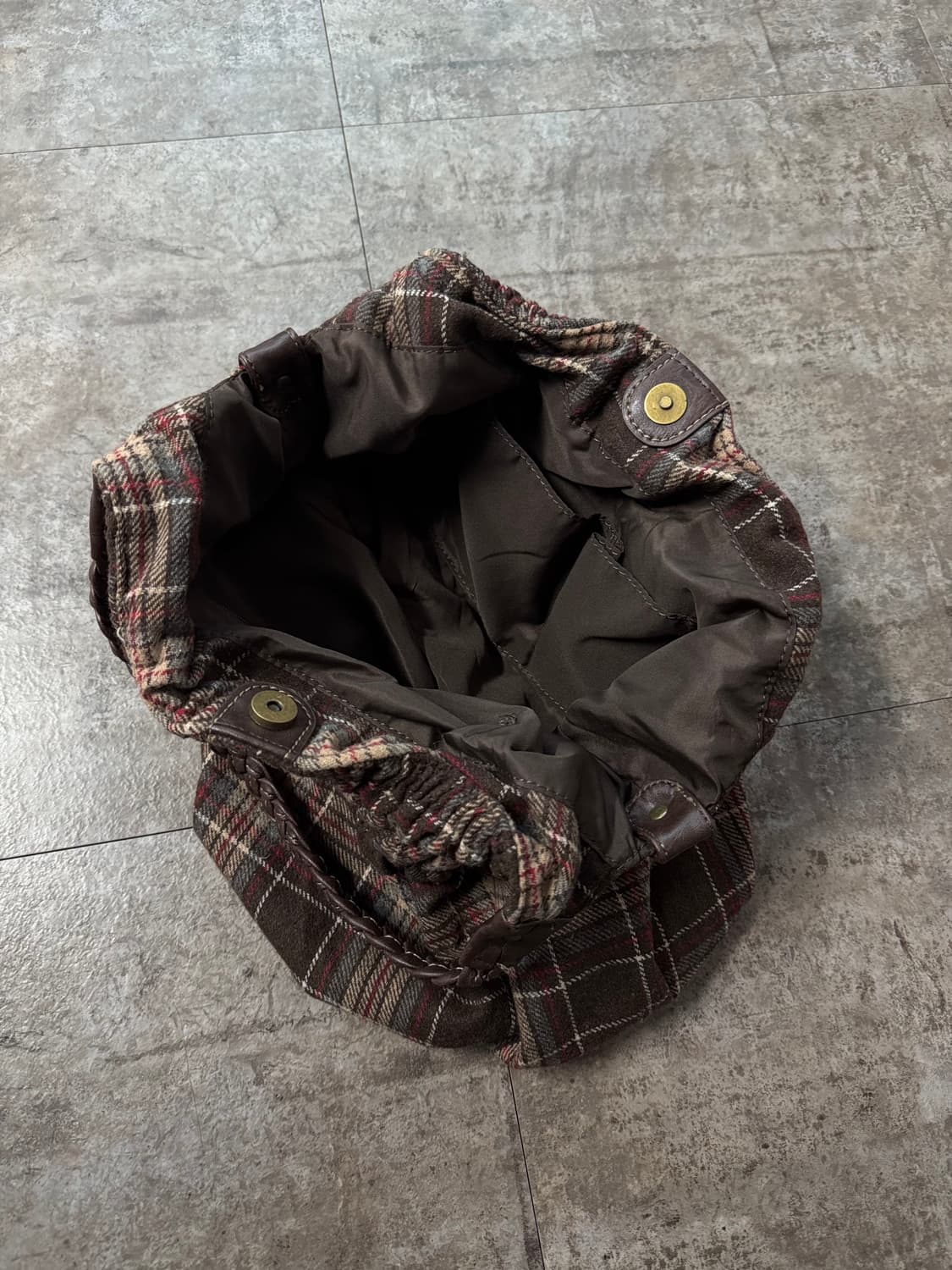 프릴 디테일 체크 패턴 숄더 백 상품이미지3