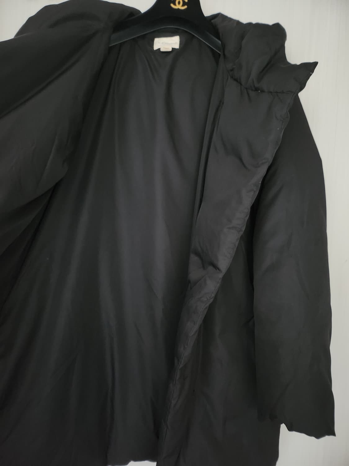 DKNY. 블랙 여성 패딩 코트 상품이미지5