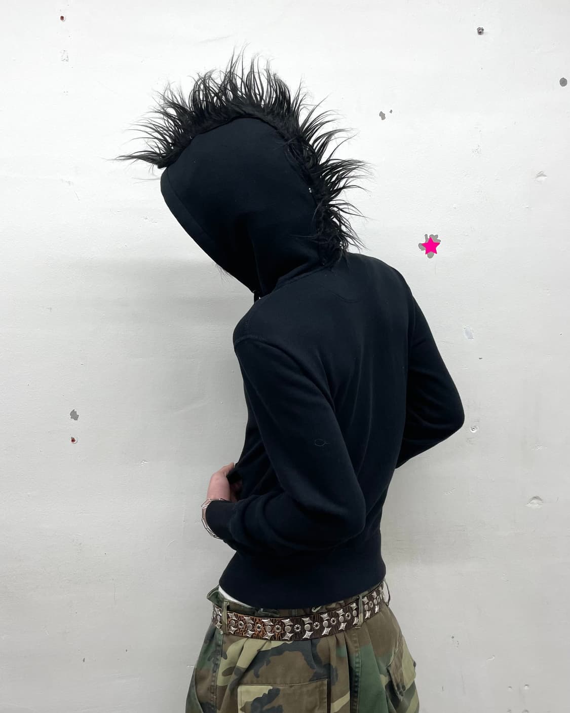 Mohawk Custom Black Hooded Zip-Up 상품이미지1