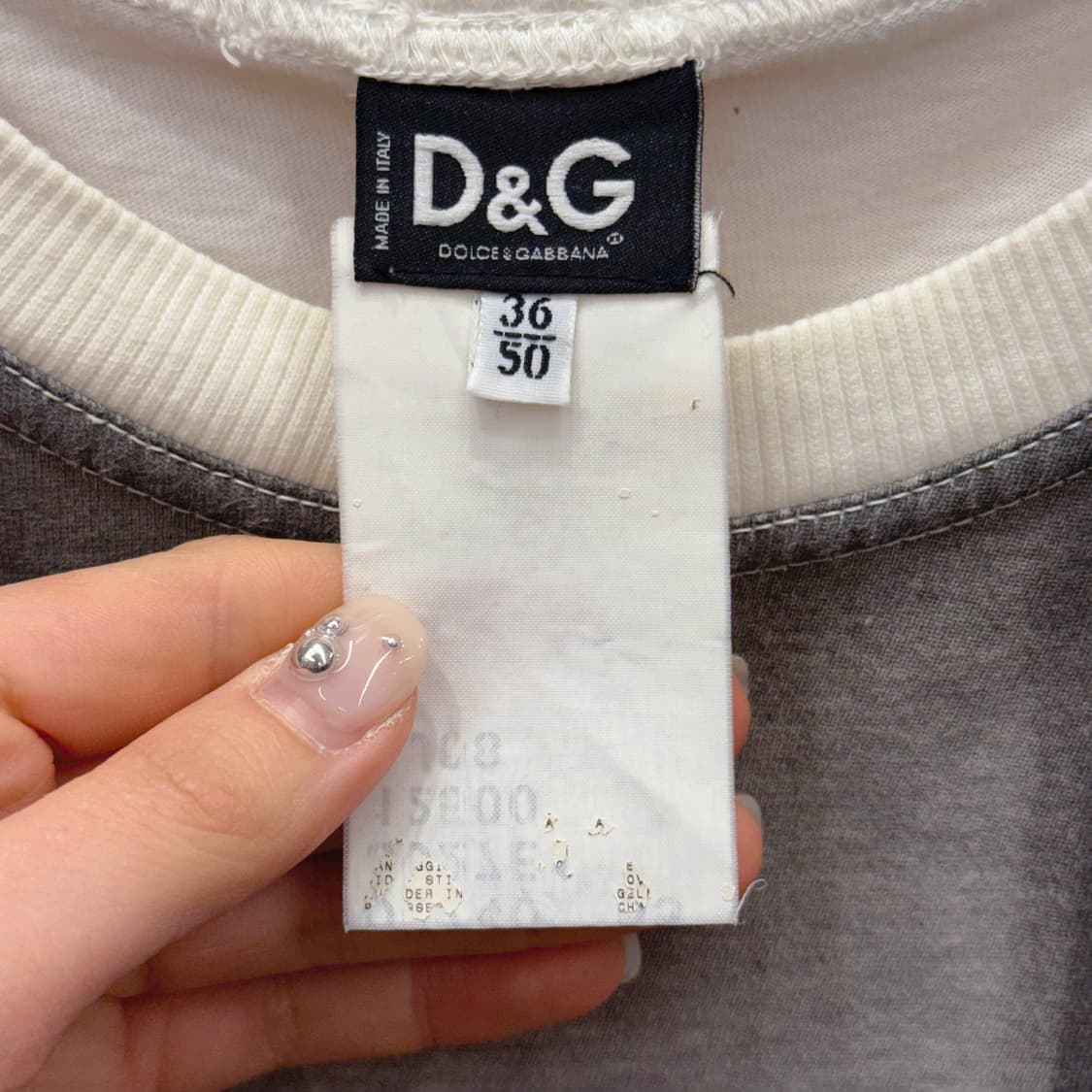 돌체앤가바나 D&G 흑백 포토 프린팅 반팔 티셔츠 크루넥 배색 디테일 상품이미지8