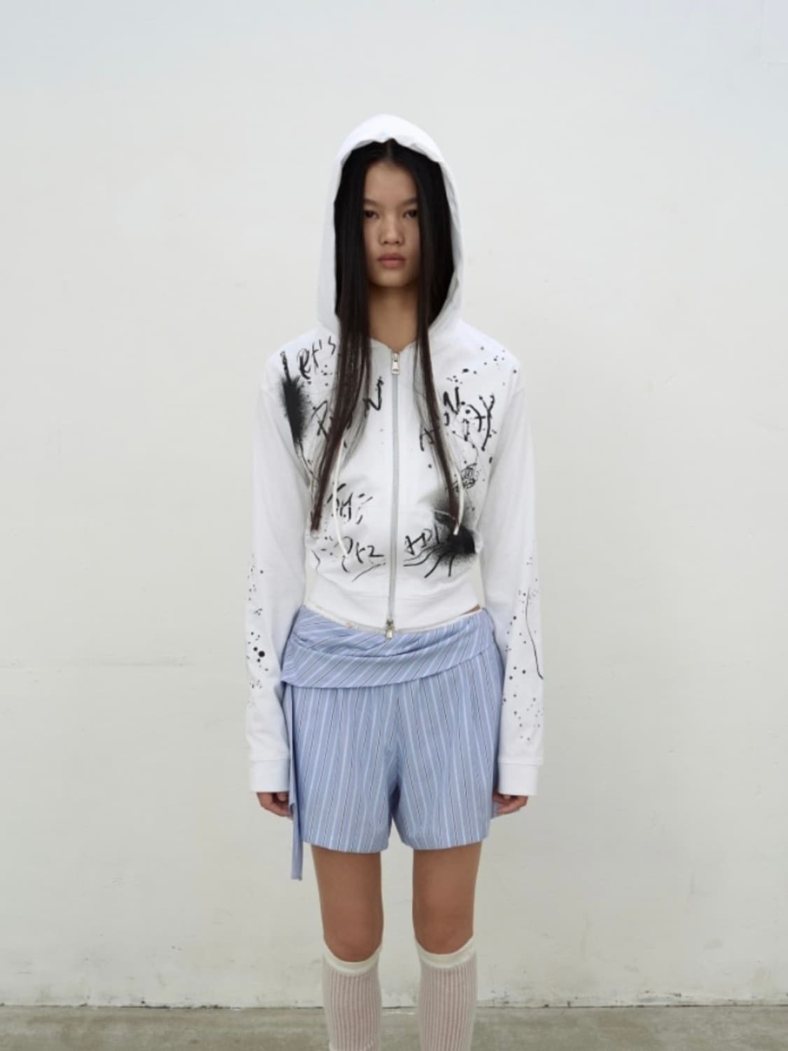 LCDC엘씨디씨티엠 PRINTED HOODIE ZIP-UP (WHITE) 상품이미지1