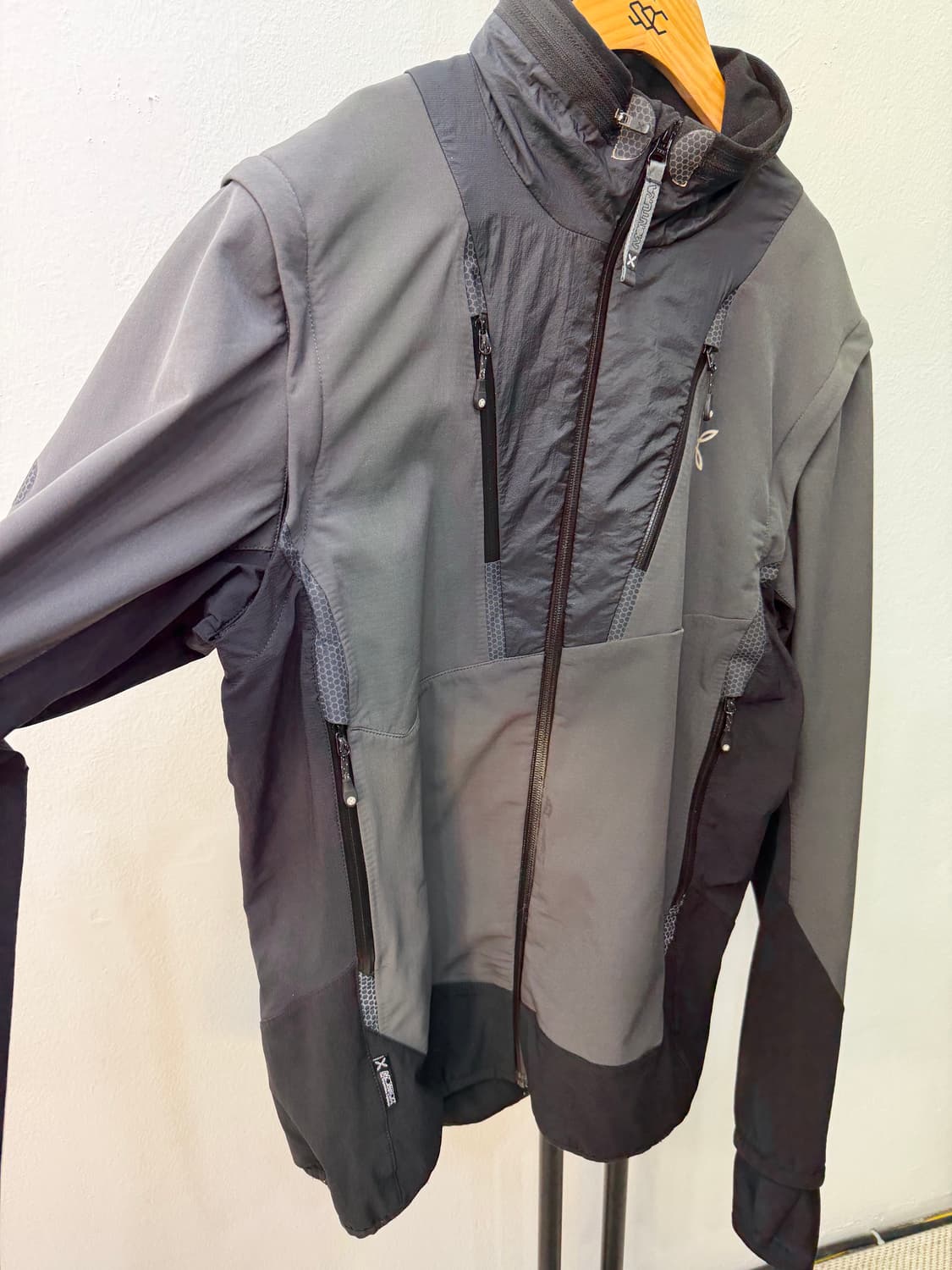 정품) 몬츄라 남성 매직 쉘 자켓 XL 상품이미지2