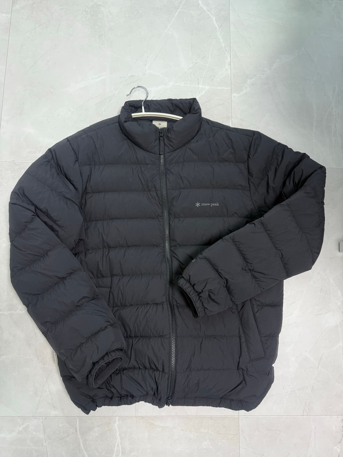 스노우피크 경량패딩 블랙 상품이미지1