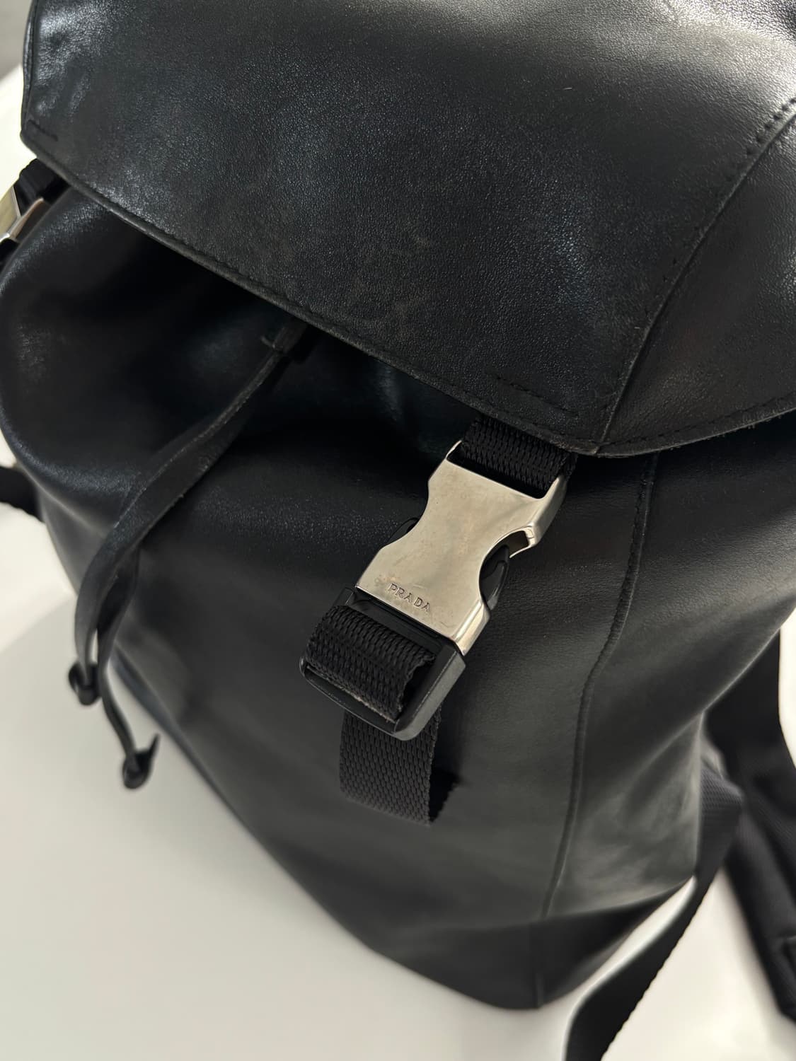 Prada 프라다 블랙 레더 백팩 상품이미지2