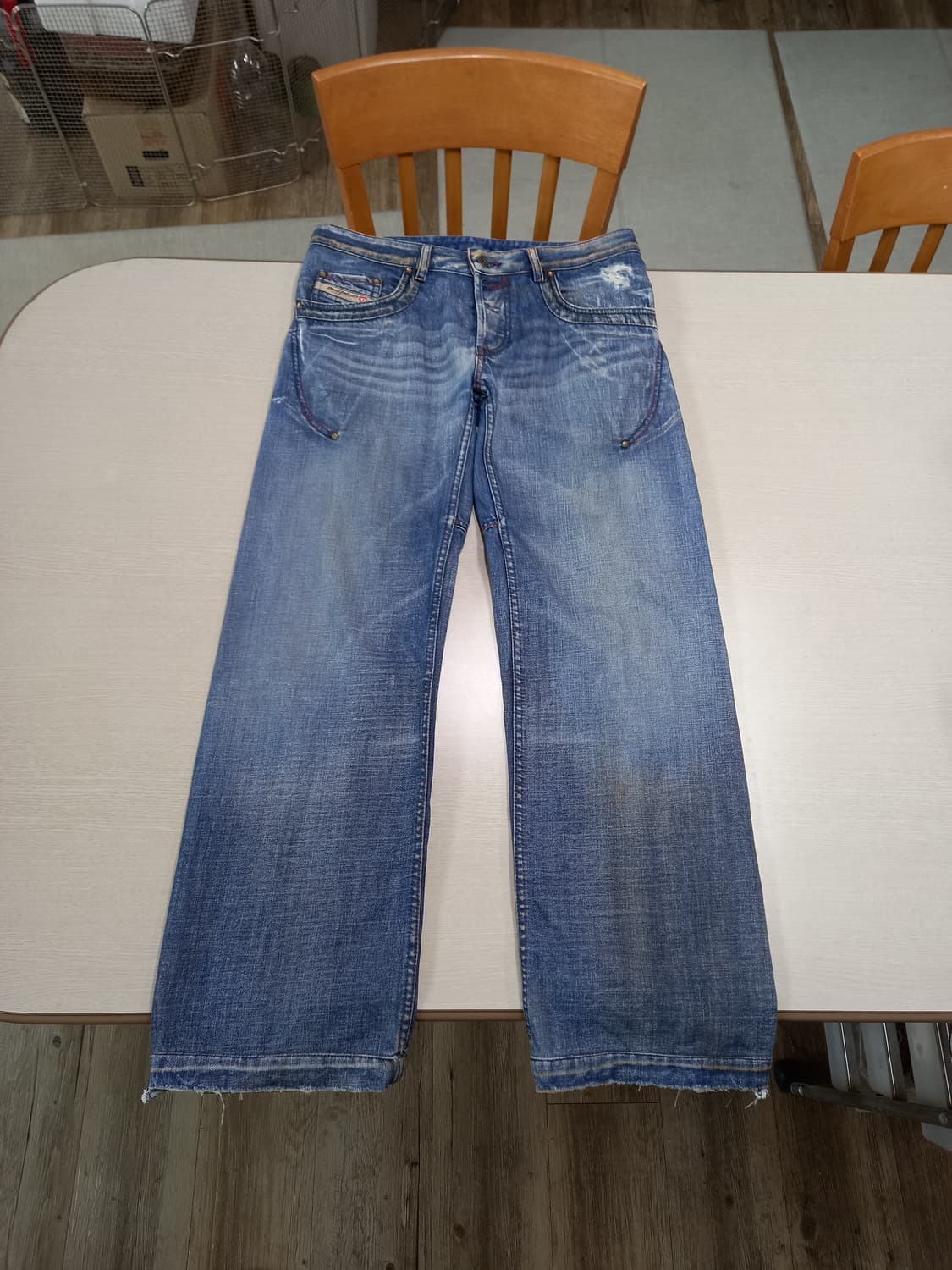 32 DIESEL 데미지워싱 세미와이드진 32-373 상품이미지1