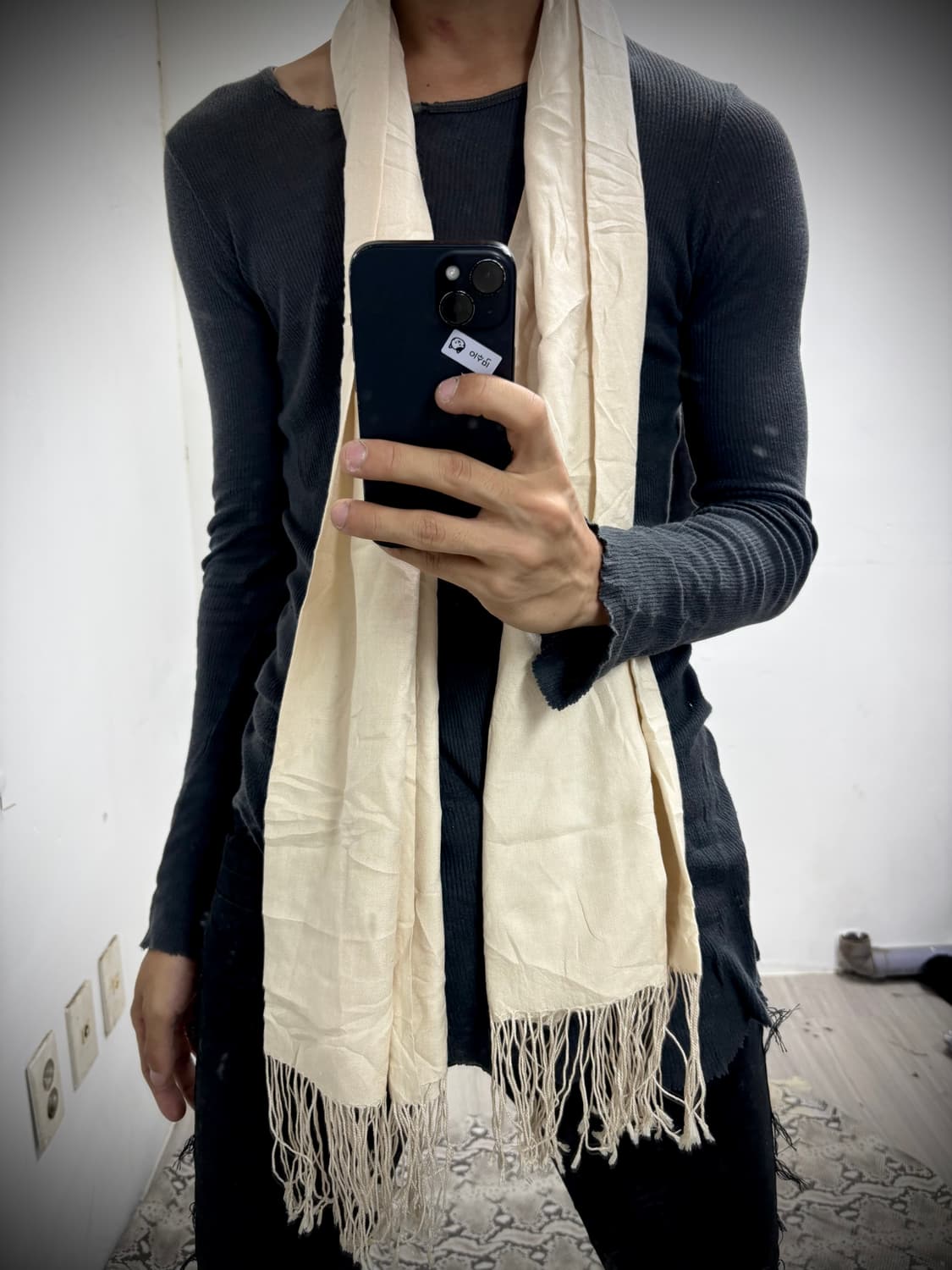 “Vintage” Minimal Ivory Scarf 상품이미지1