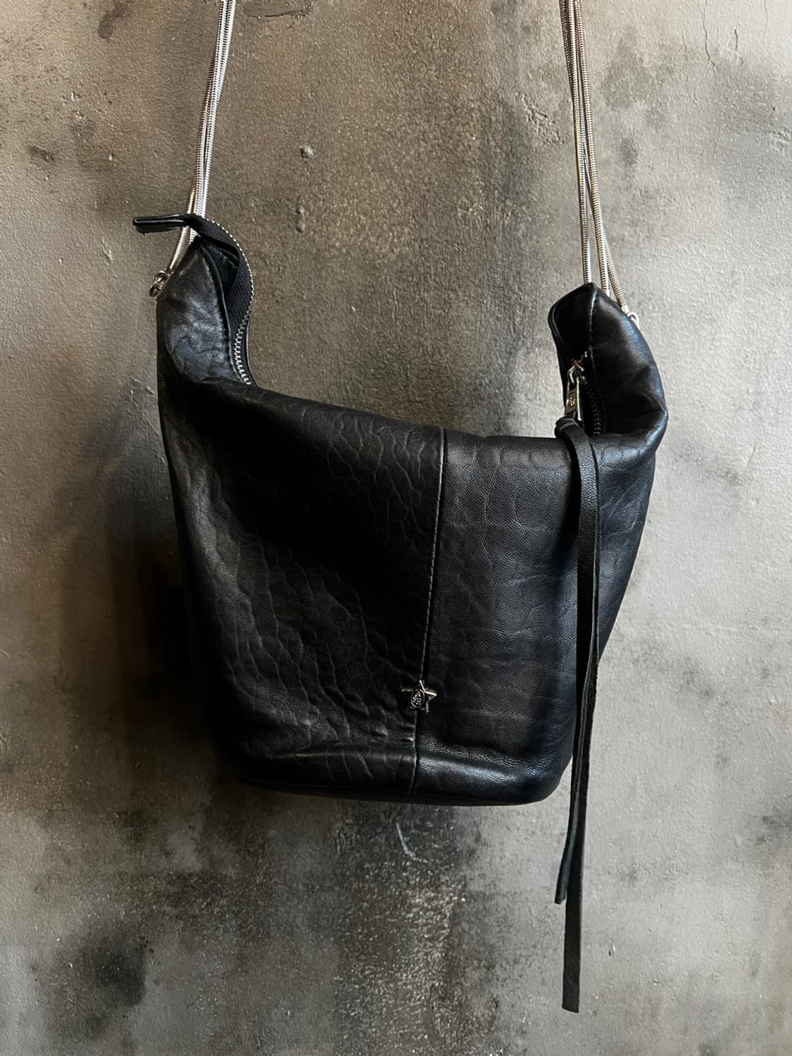 아쉬 스네이크 체인 숄더백 상품이미지6