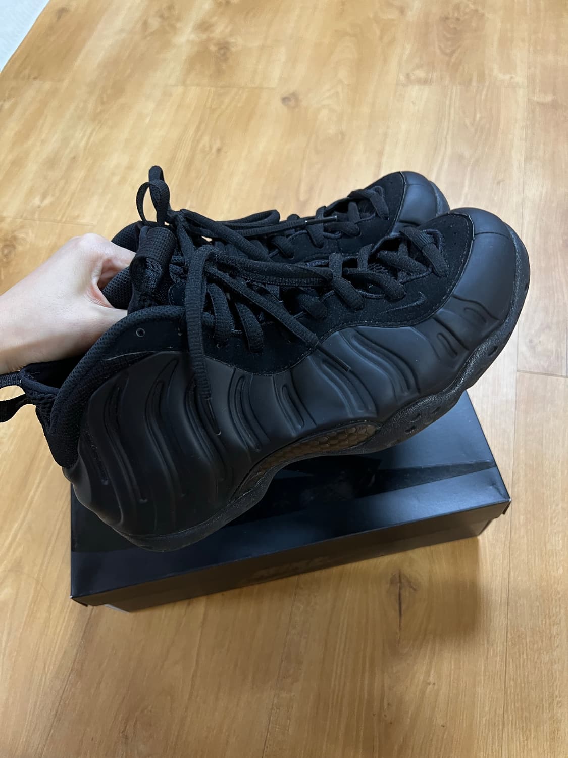 나이키 에어폼포짓 올블랙 260 판매 상품이미지3