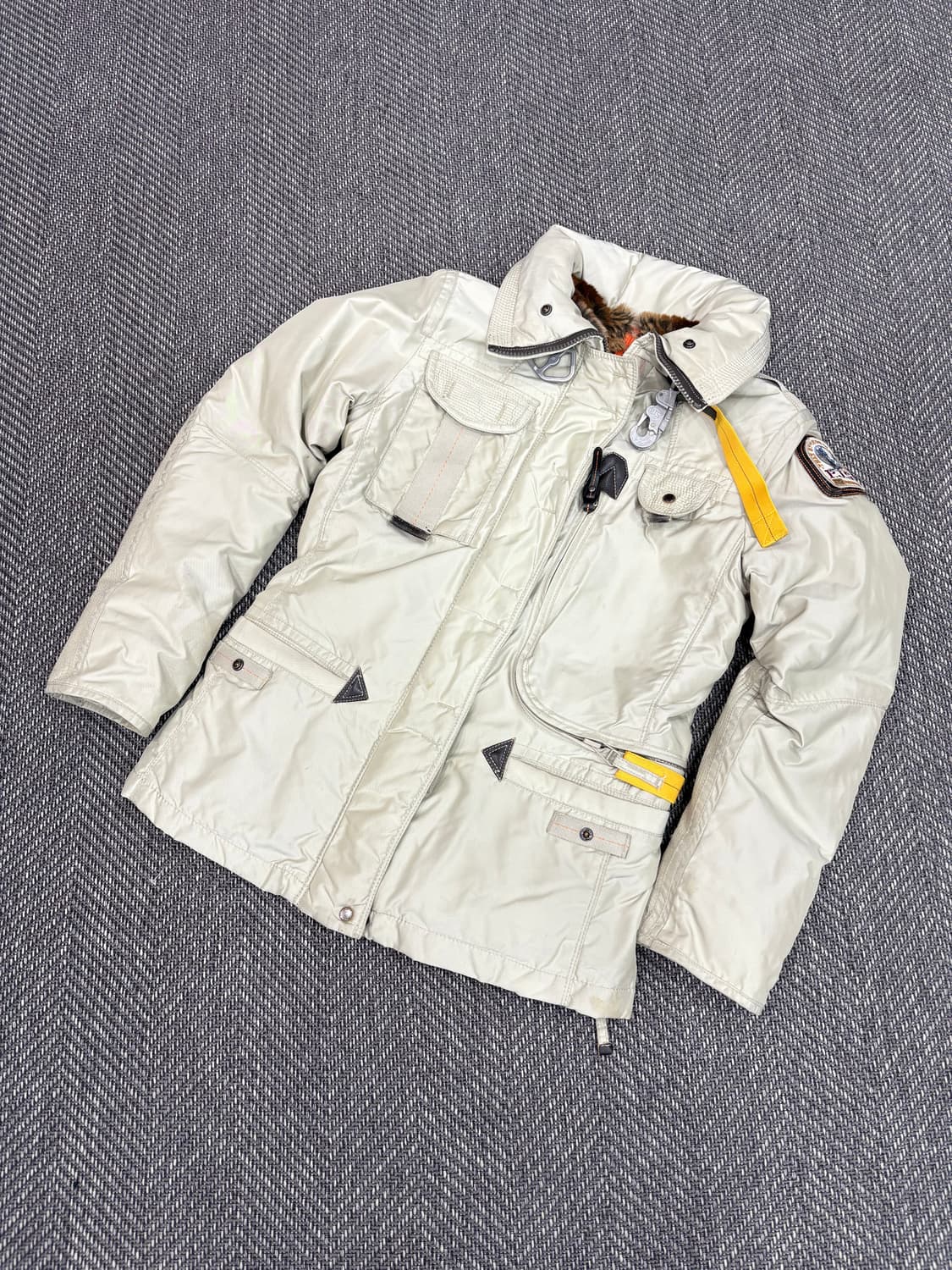 파라점퍼스 코디악 패딩 베이지xs 상품이미지1