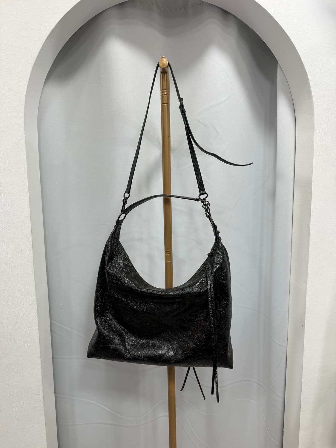 발렌시아가 르시티 호보백 미디엄 상품이미지2