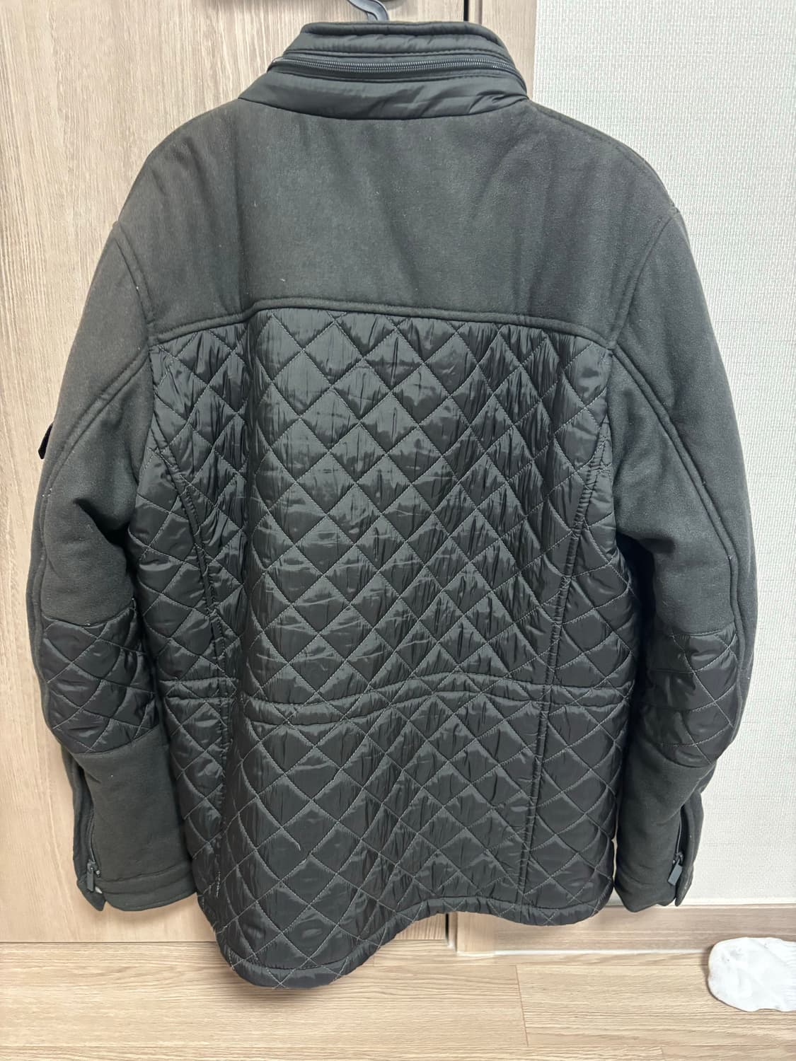 [100] 아르마니 퀼팅 자켓 블랙 상품이미지2