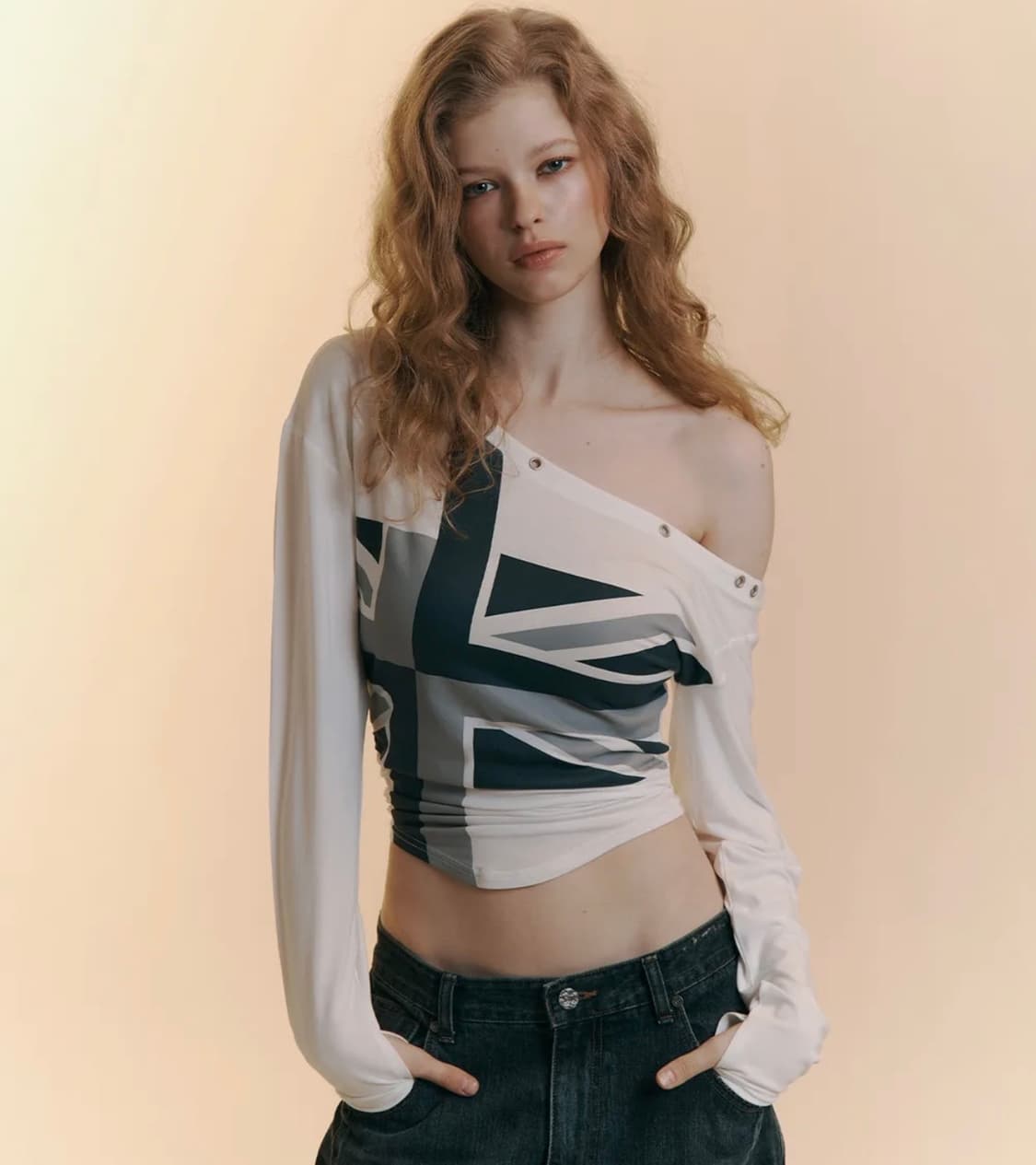 Kai One Shoulder Long Sleeve Top (White) 상품이미지1